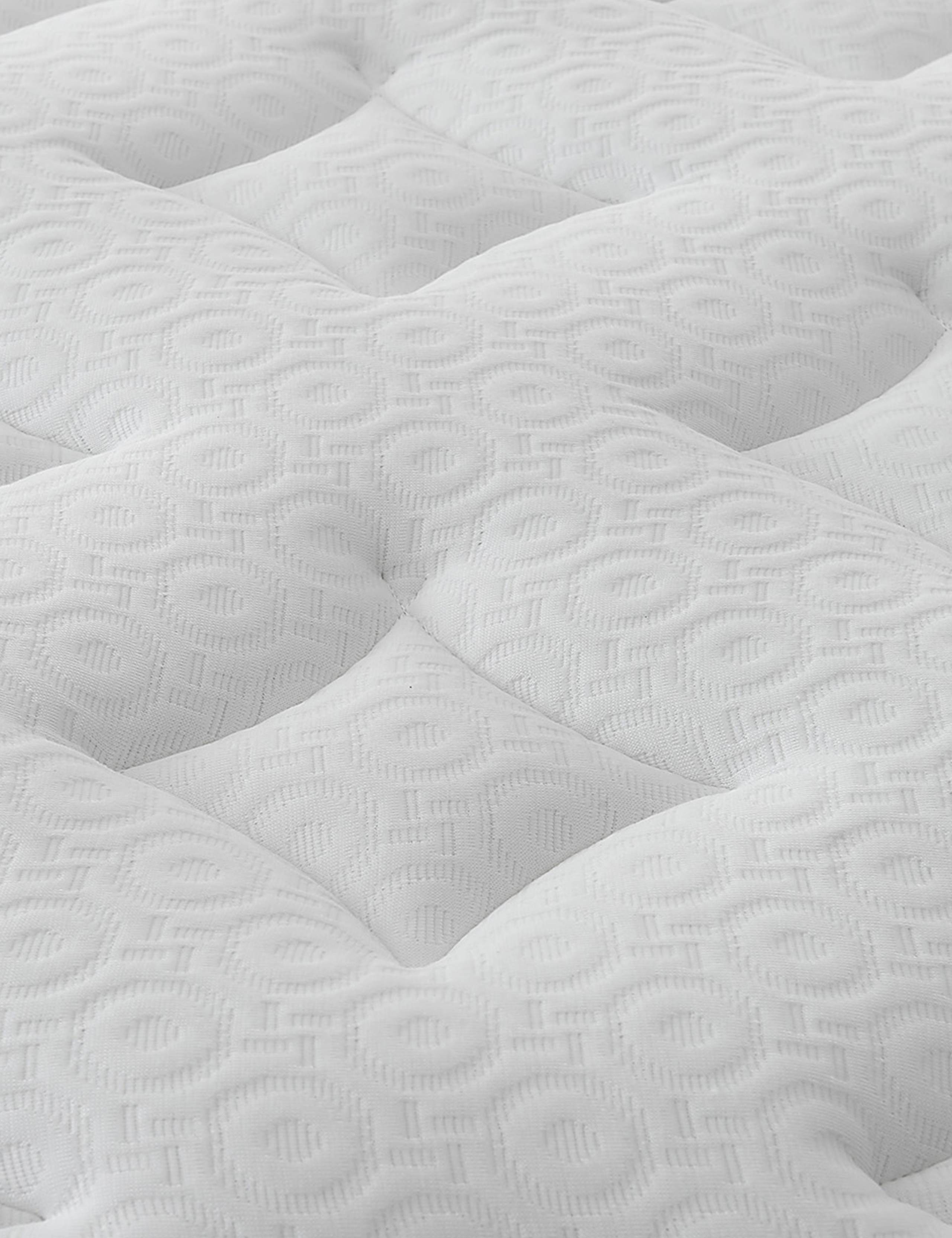 2000 Memory Foam Pocket Spring Medium Mattress 3 of 4