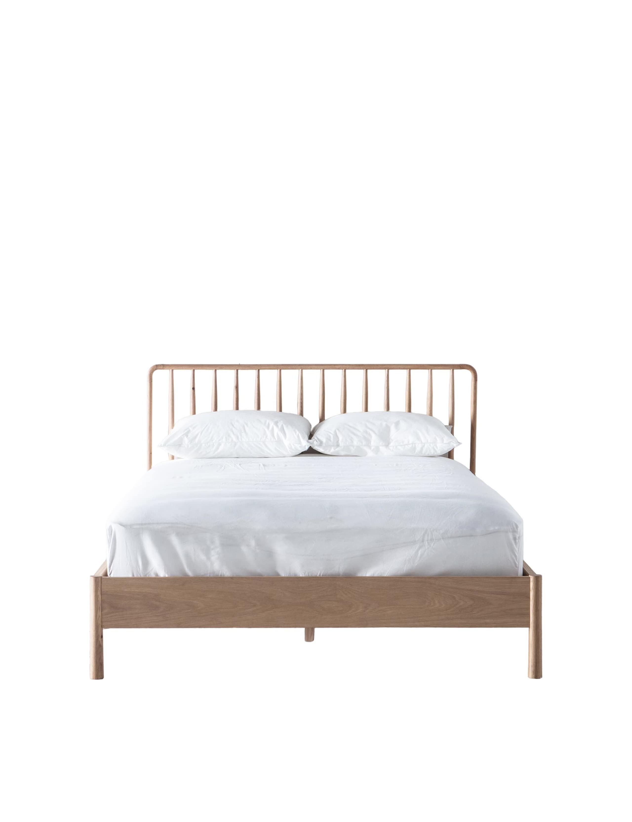 Wycombe 4'6" Spindle Bed 2 of 5