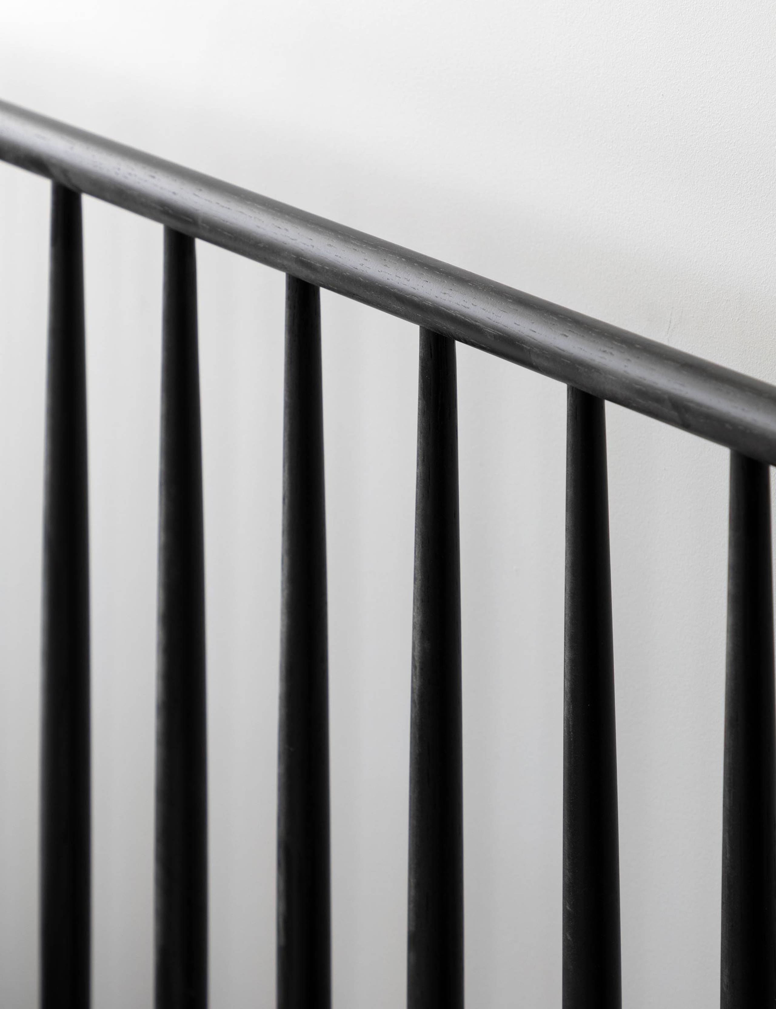 Wycombe 4'6" Spindle Bed 4 of 5