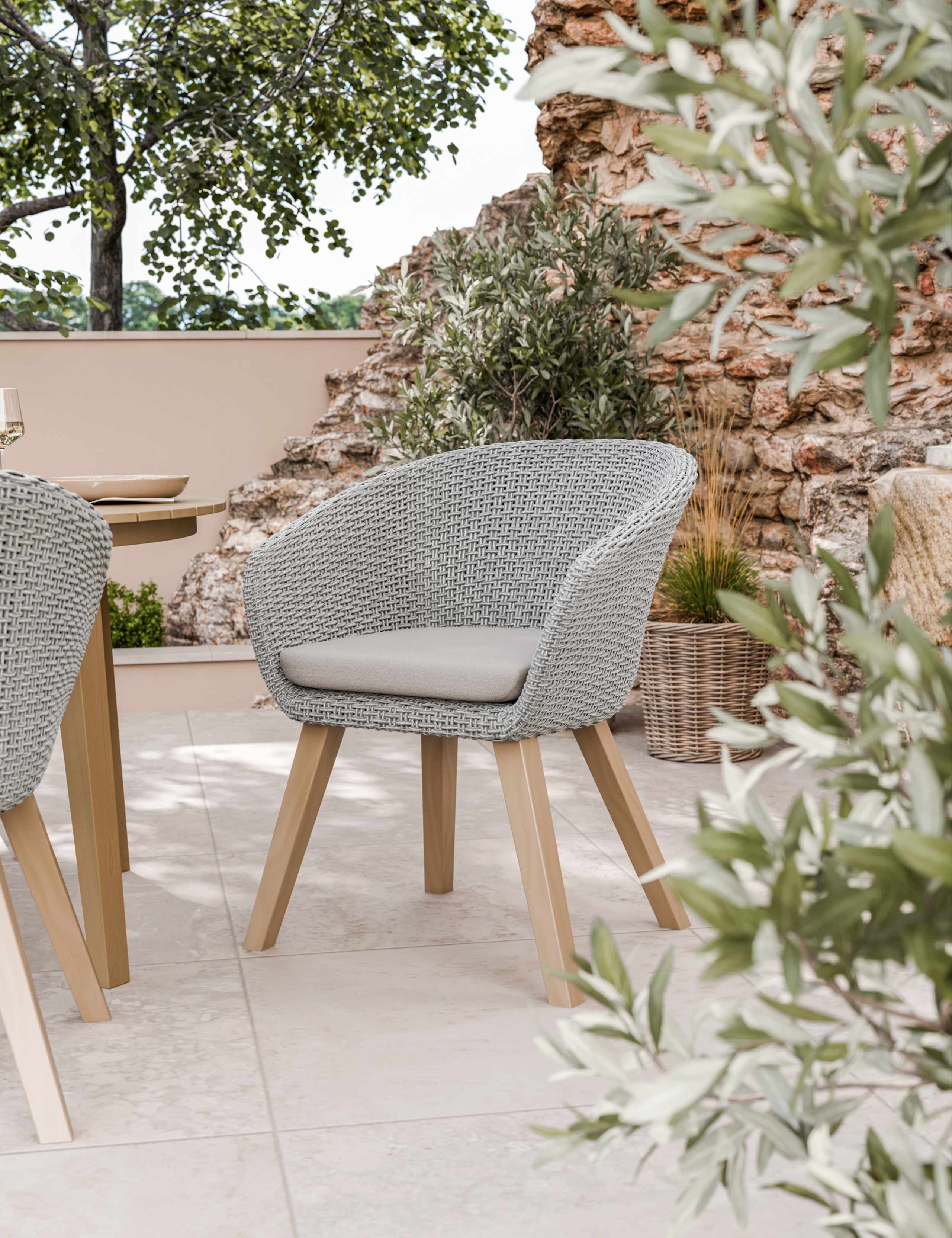 Roma 4 Seater Garden Table and Chairs 5 of 7
