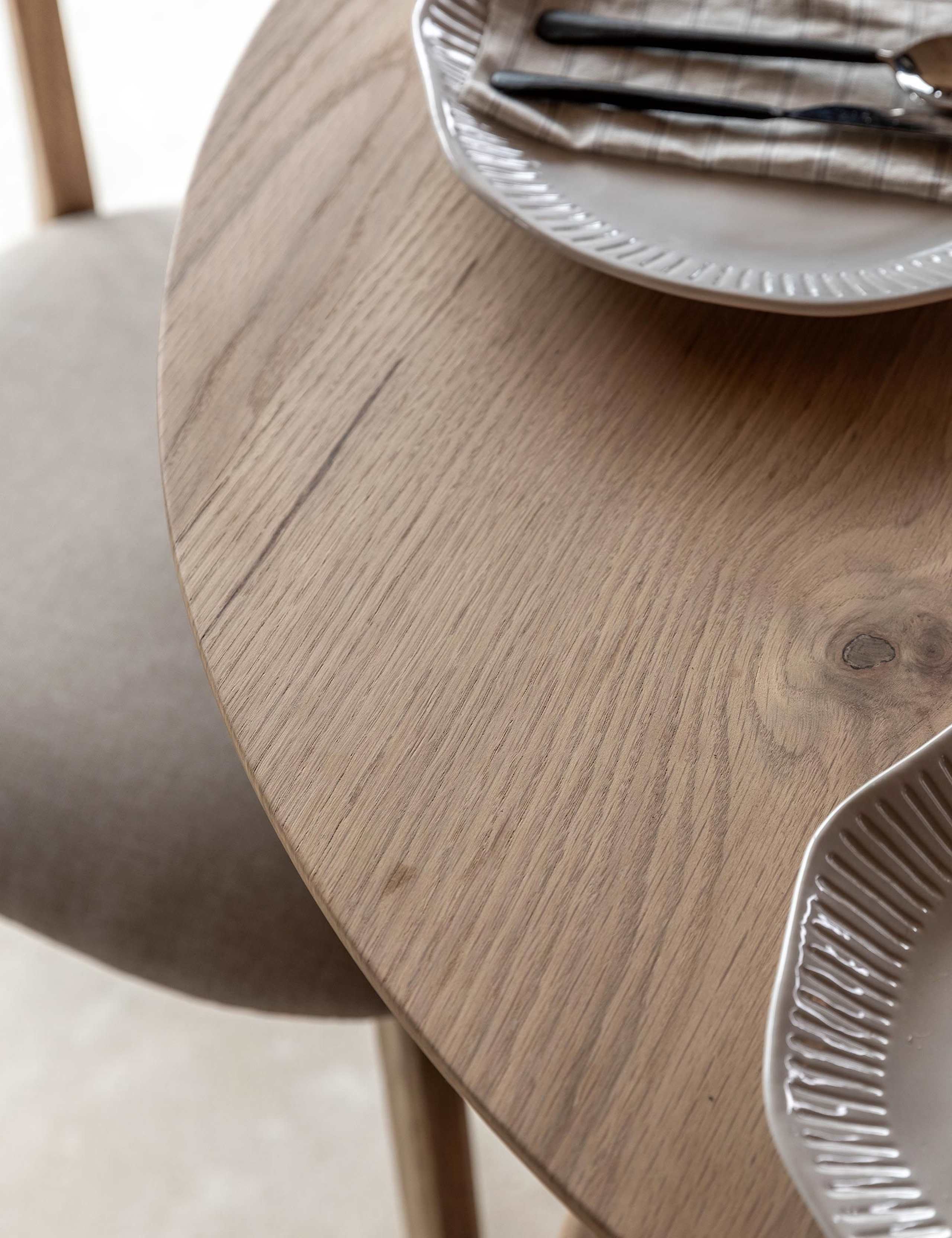 Hatfield 4 Seater Dining Table 7 of 7