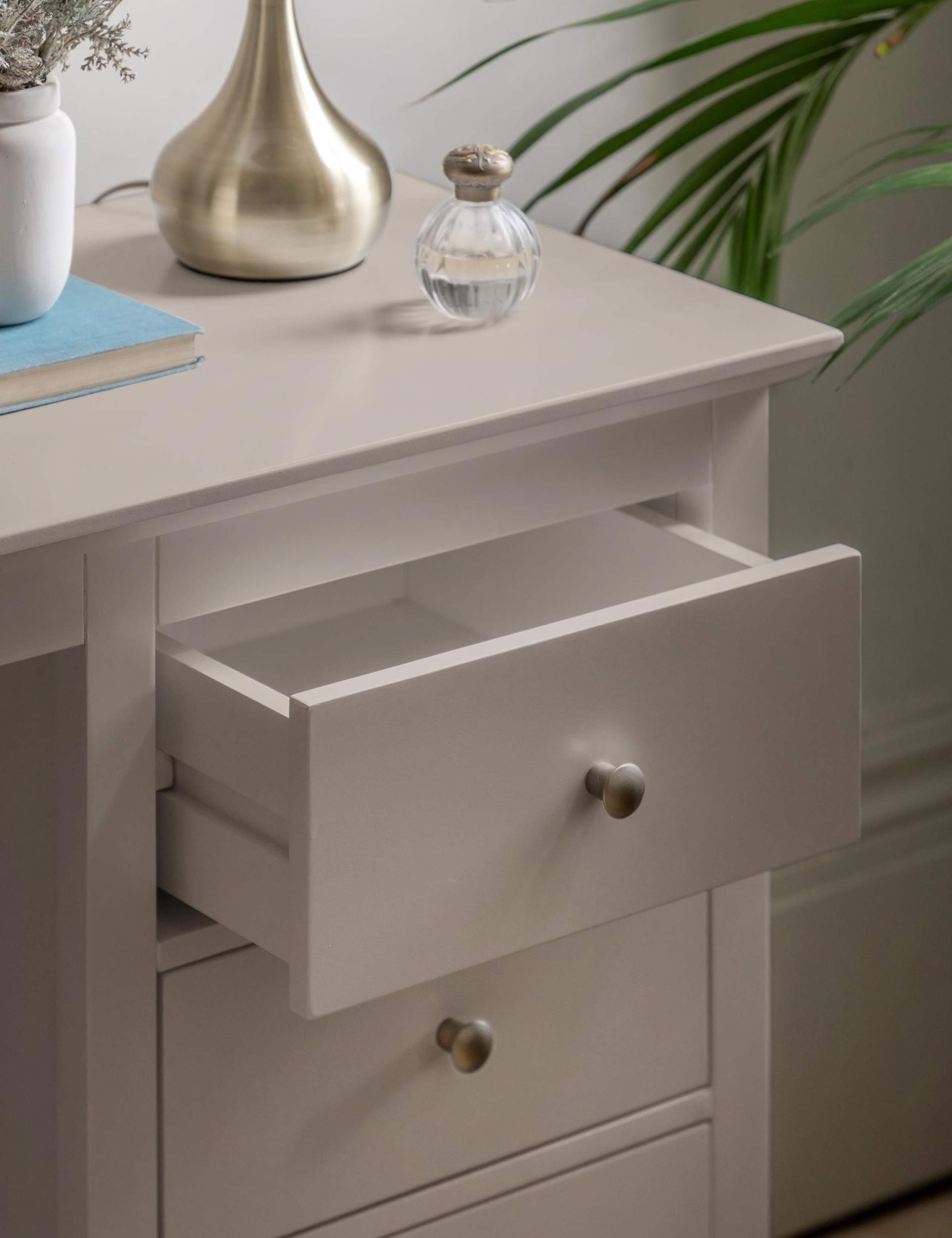 Hastings Dressing Table & Stool 4 of 14