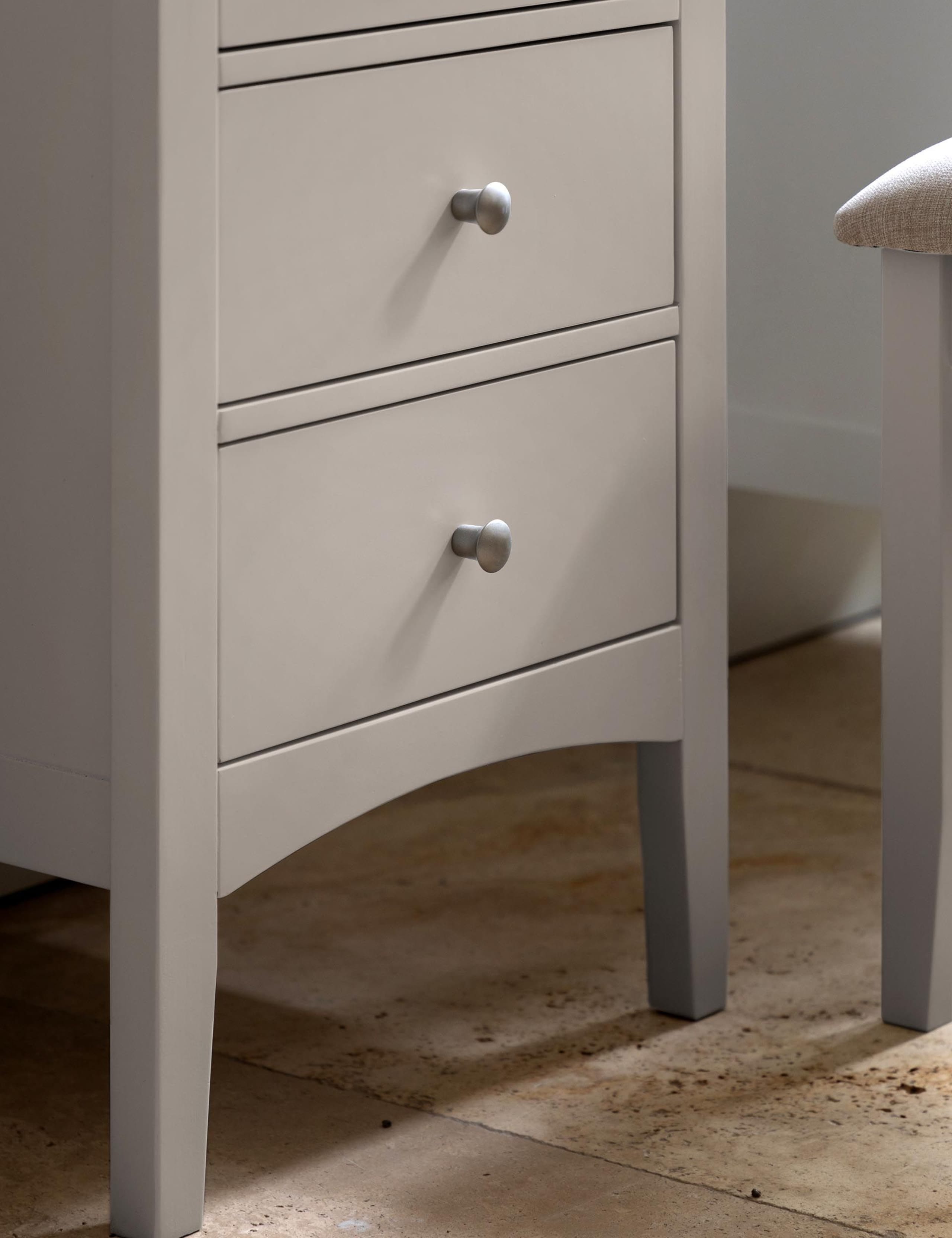 Hastings Dressing Table & Stool 5 of 14