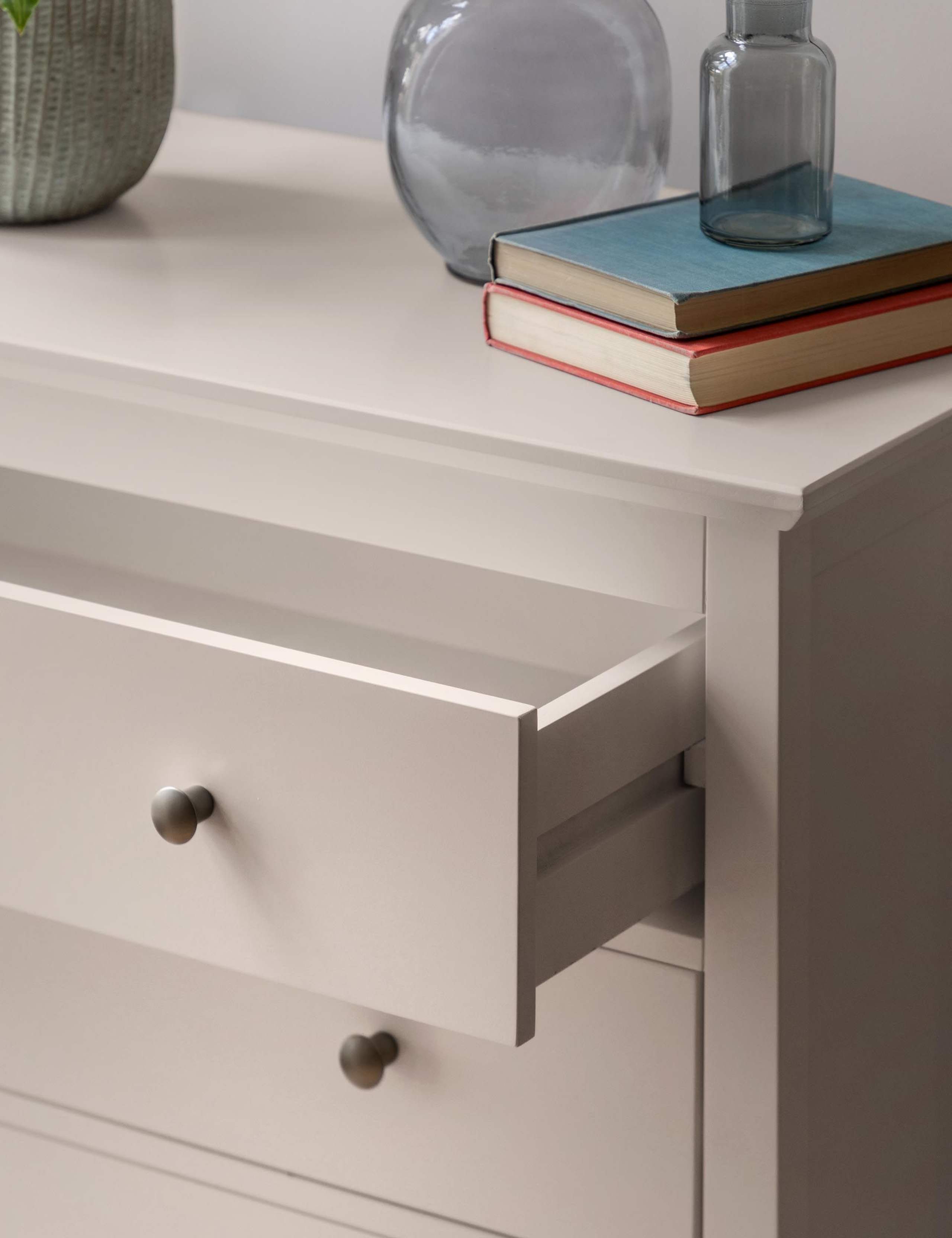 Hastings Grey 3 Drawer Chest 4 of 12