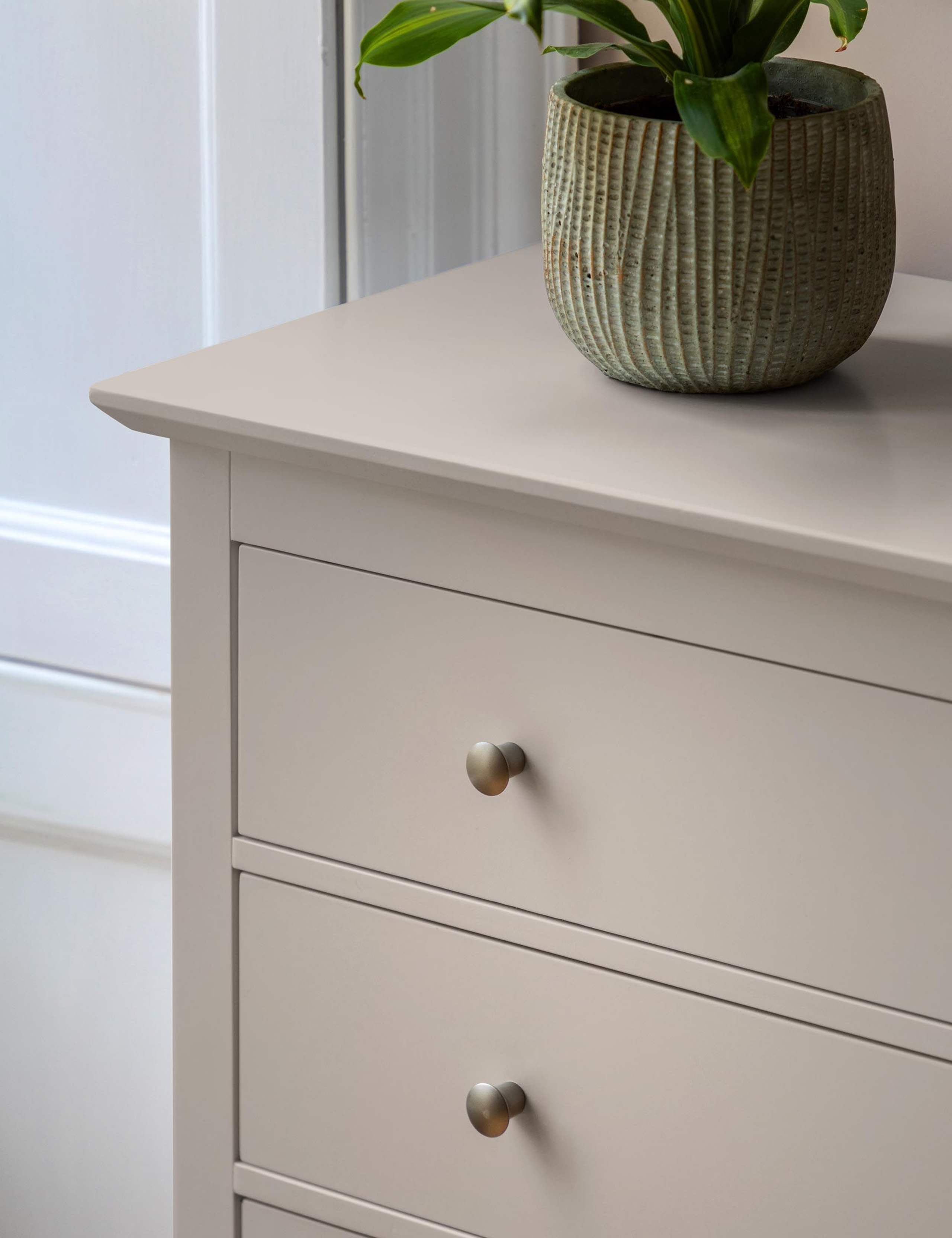 Hastings Grey 3 Drawer Chest 6 of 12