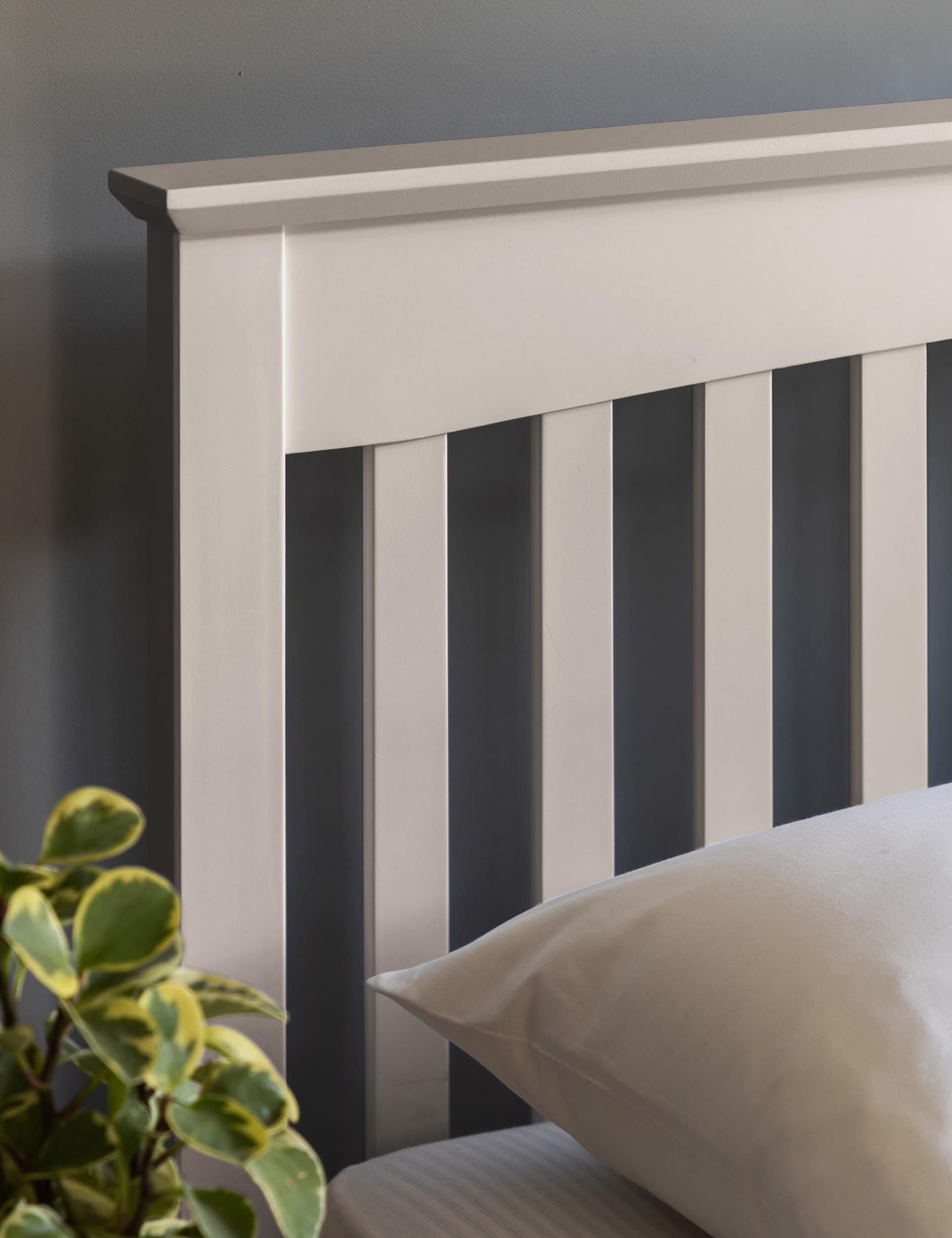 Hastings Grey 4ft 6" Bed 6 of 12