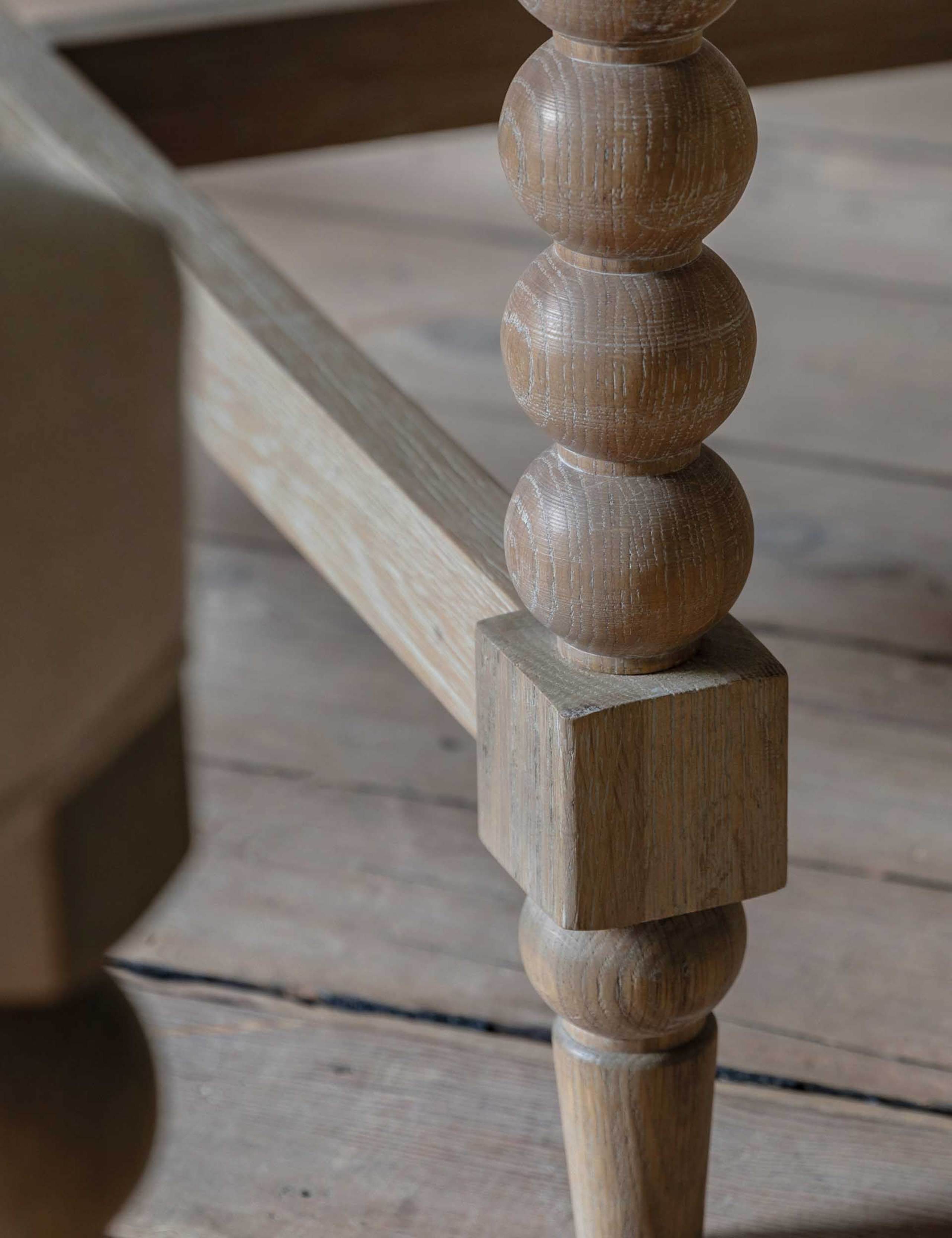 Artisan Oak Round Extendable Dining Table 4 of 8