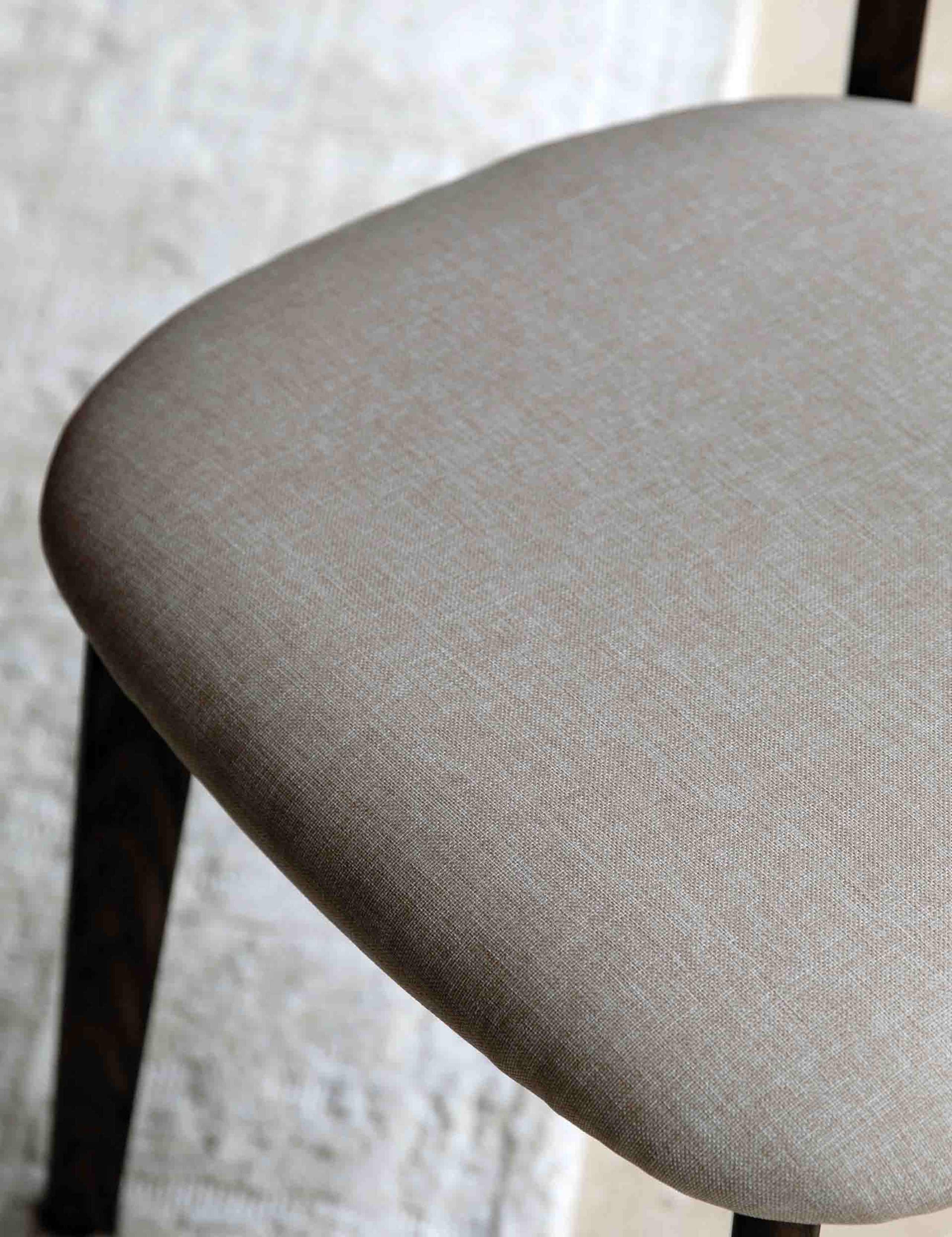 Set of 2 Hatfield Dining Chairs 4 of 7