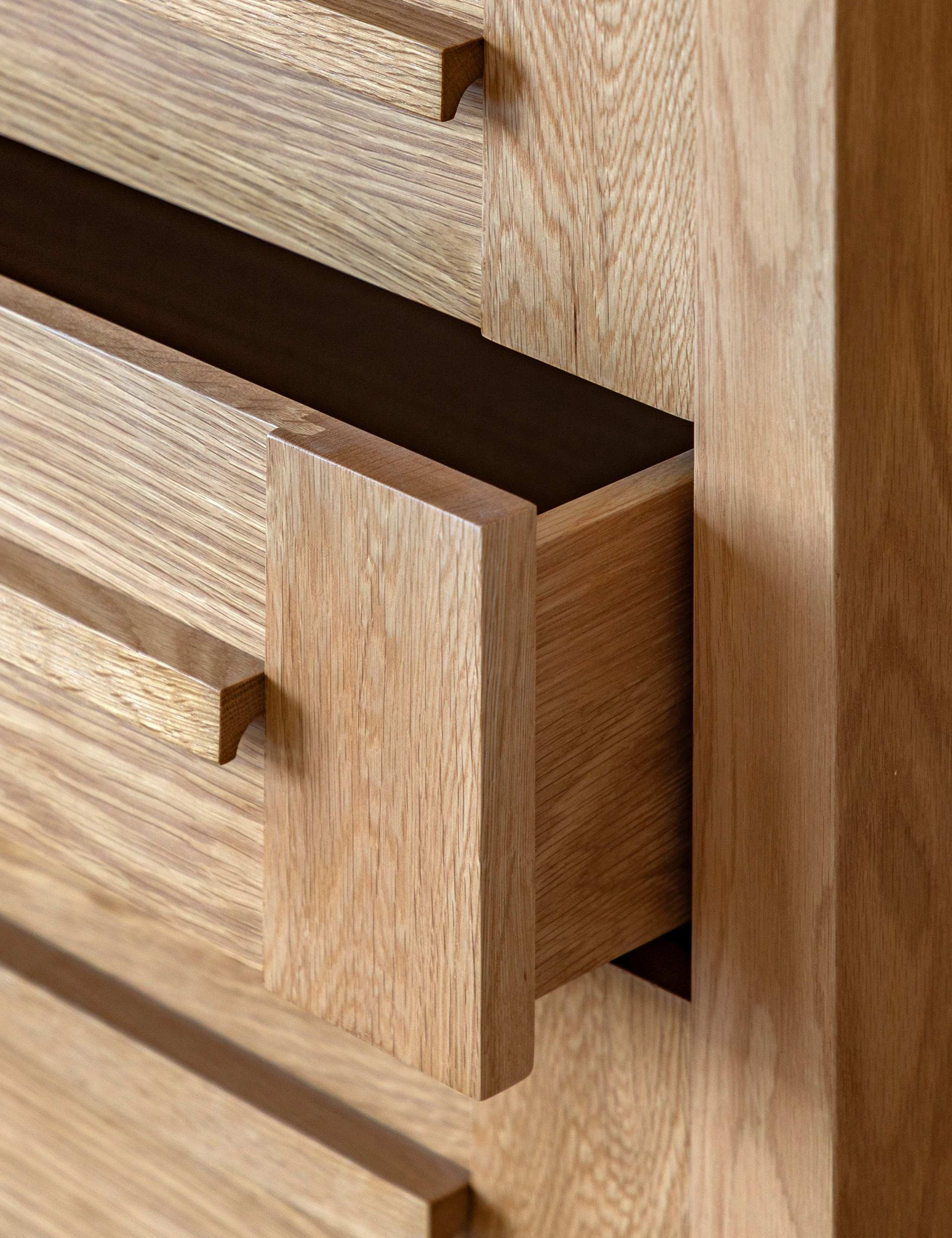 Sonoma™ Wide 6 Drawer Chest 10 of 13