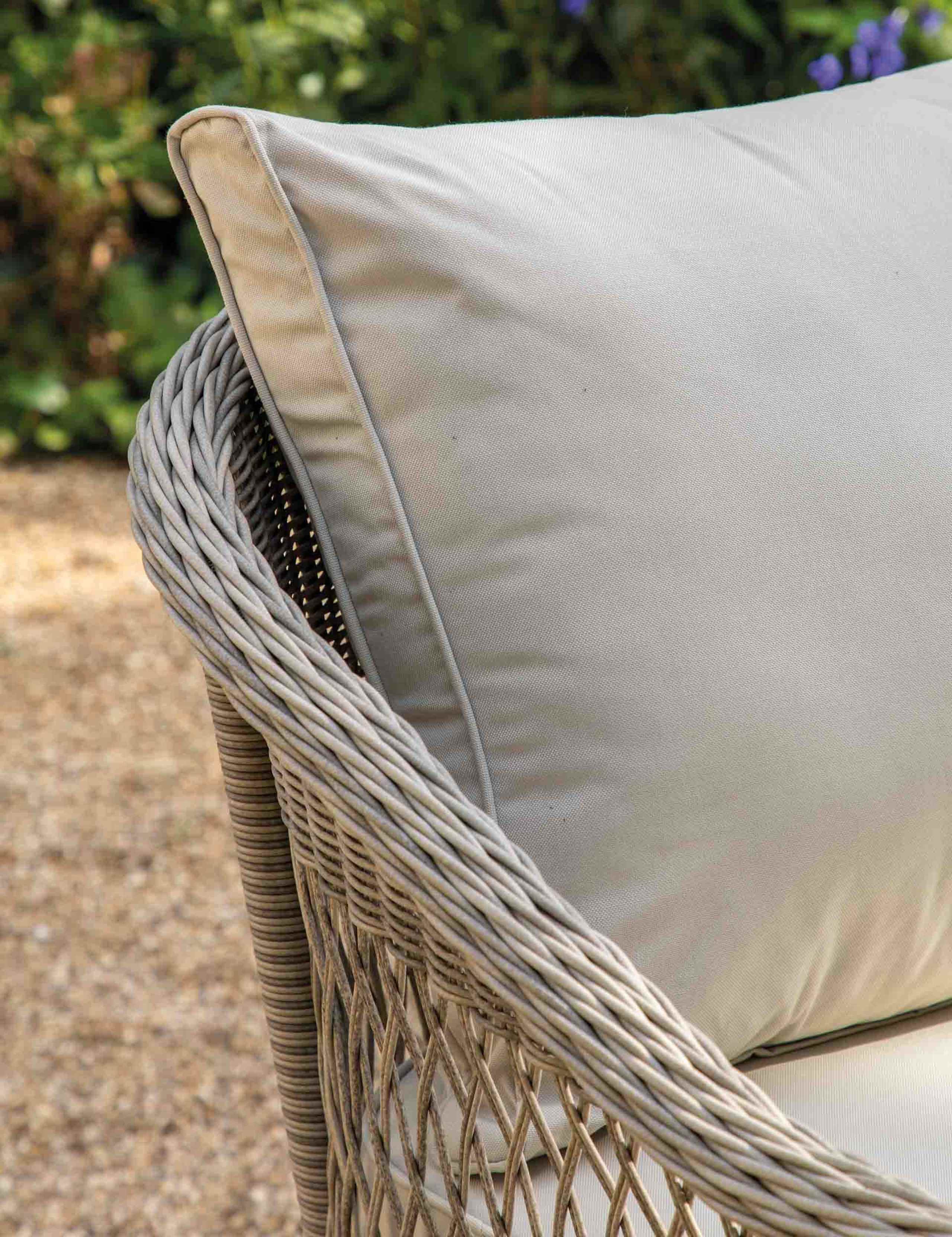 Menton Lounge Set 5 of 9