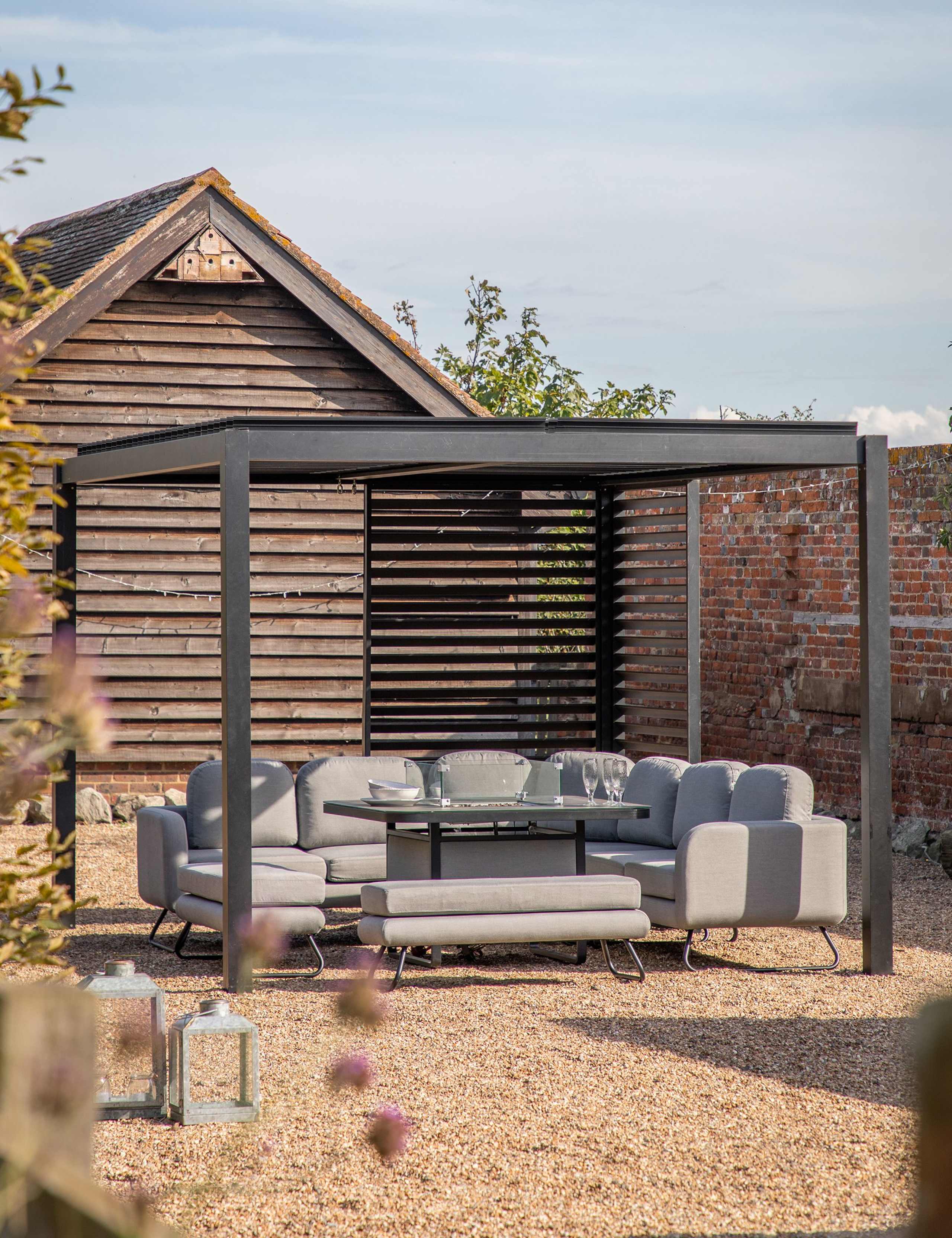 Messina Pergola Louvre Screen 1 of 5