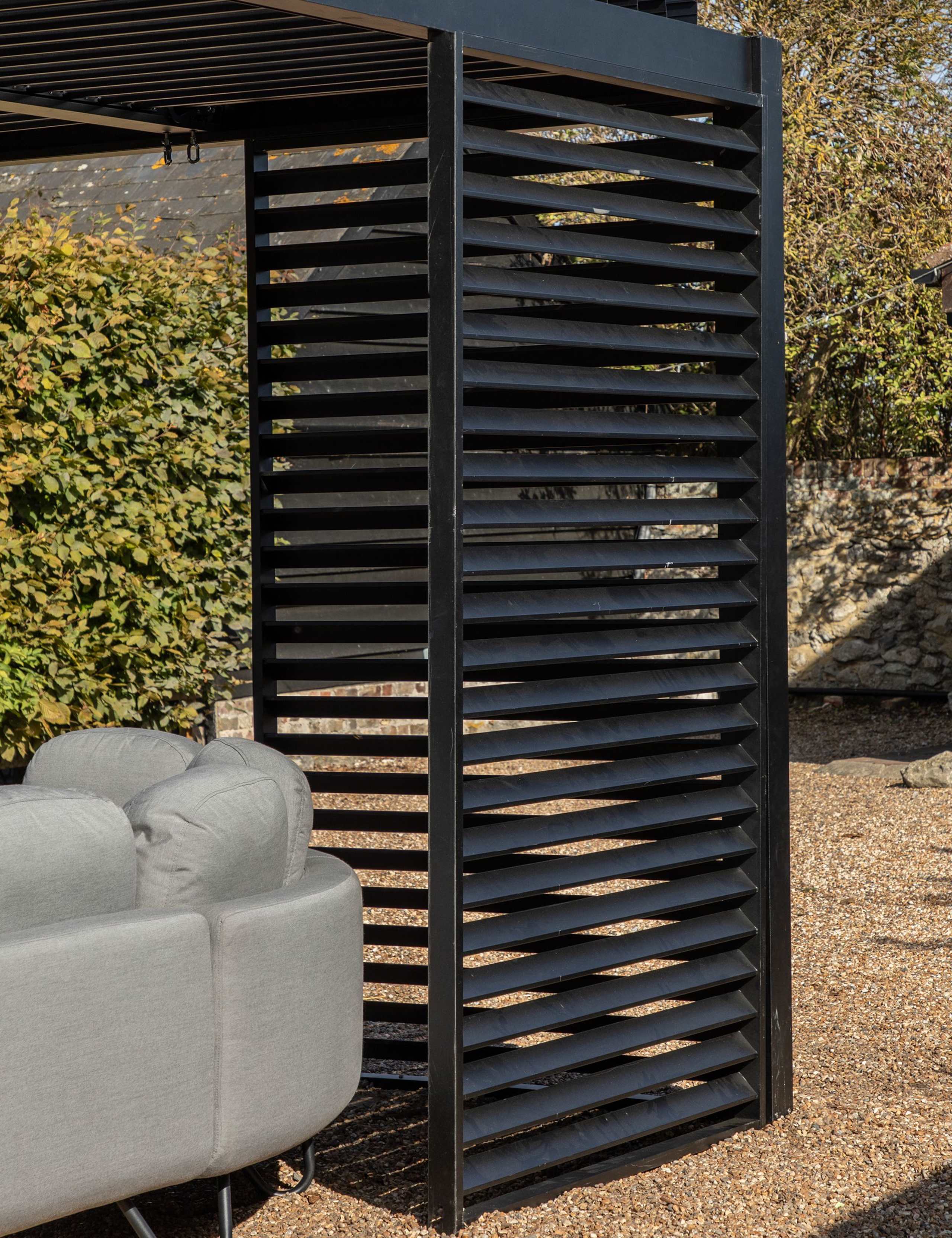 Messina Pergola Louvre Screen 4 of 5