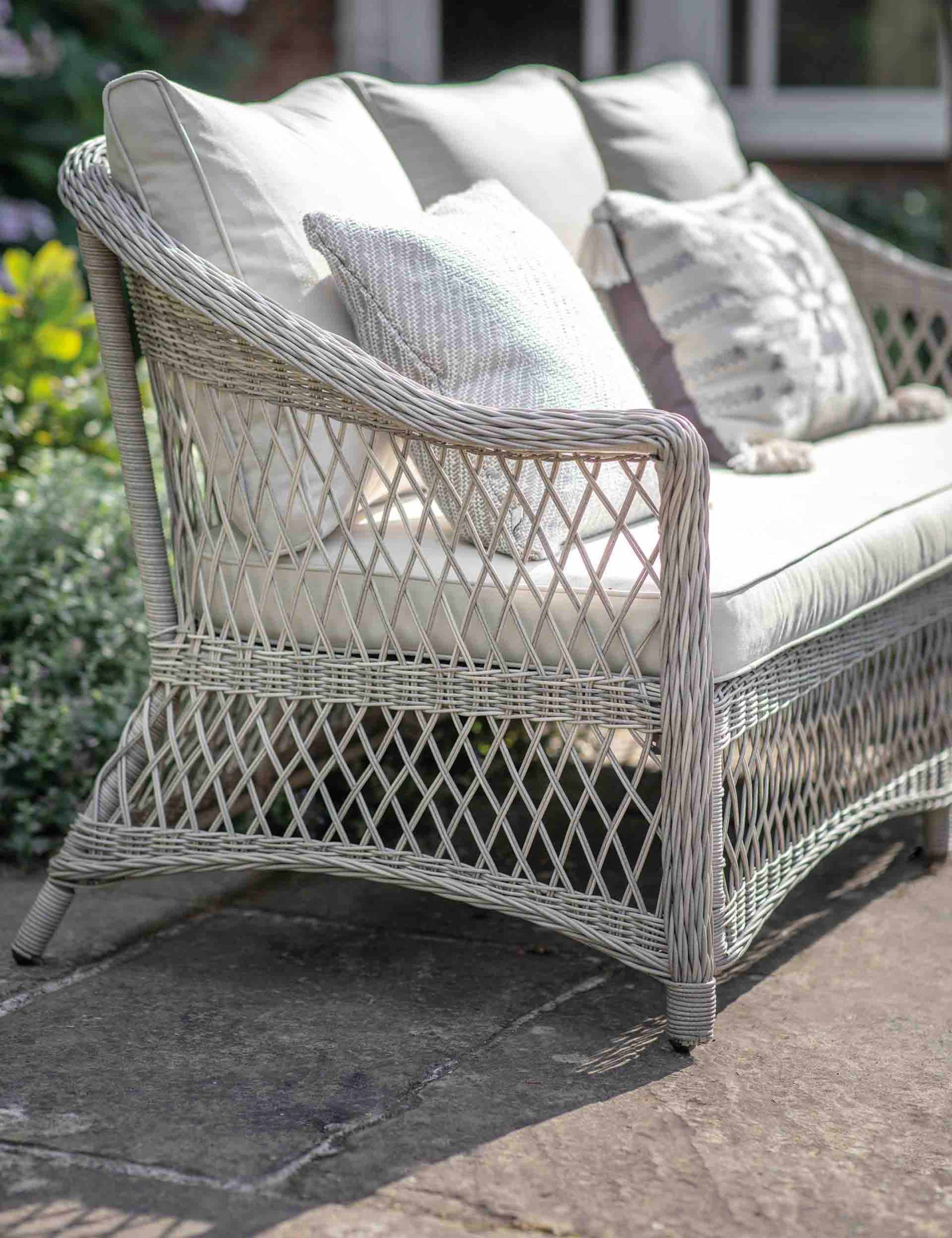 Menton 4 Seater Garden Lounge Set 3 of 7