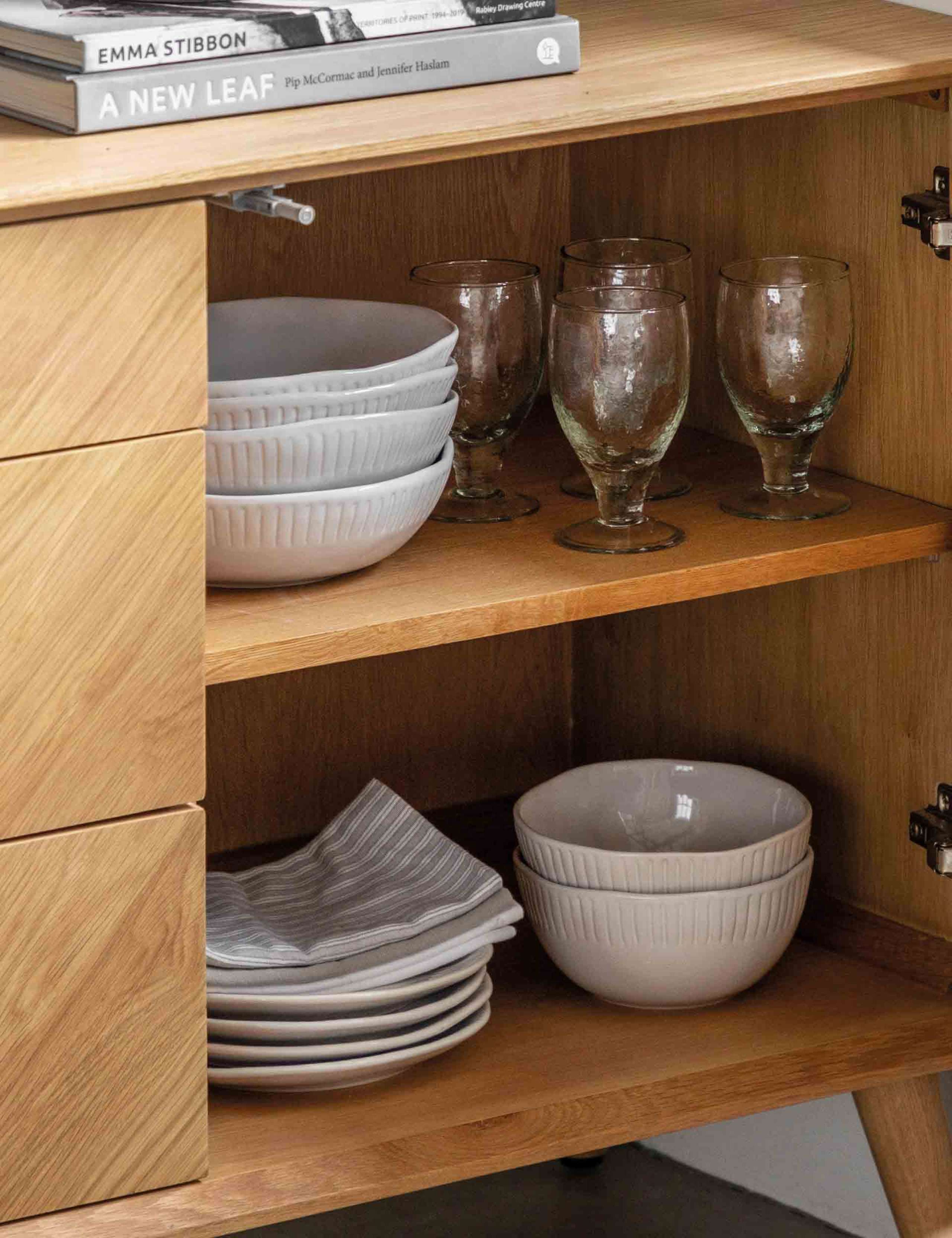 Milano 2 Door Sideboard 4 of 8