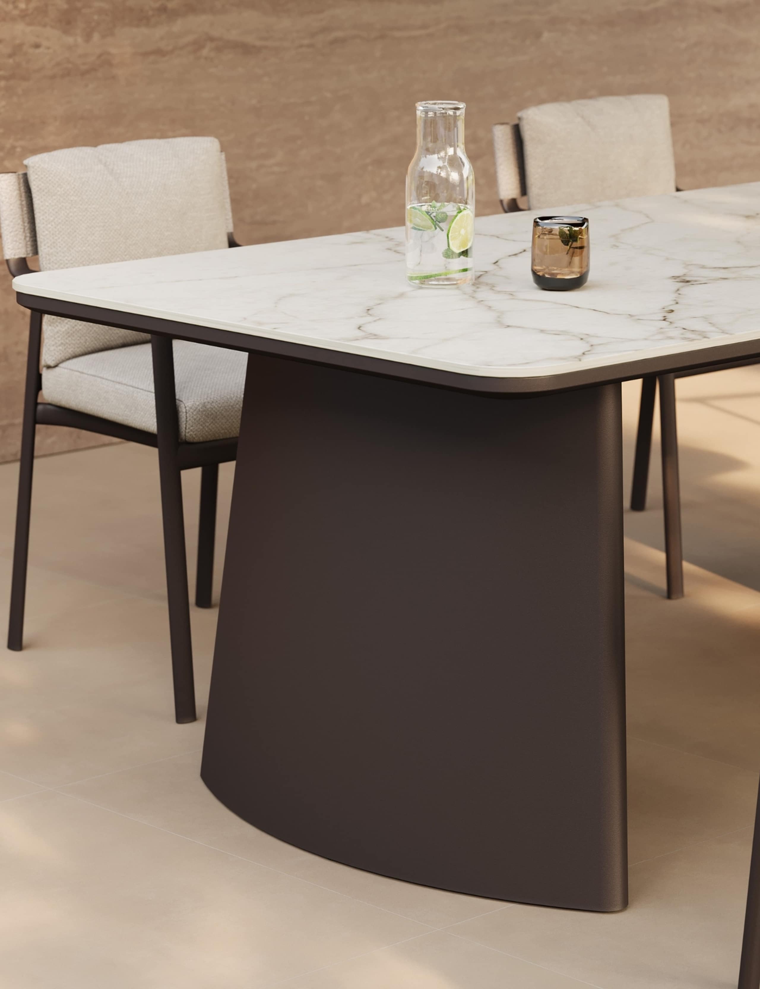 Oryn 6 Seater Garden Dining Set 2 of 11