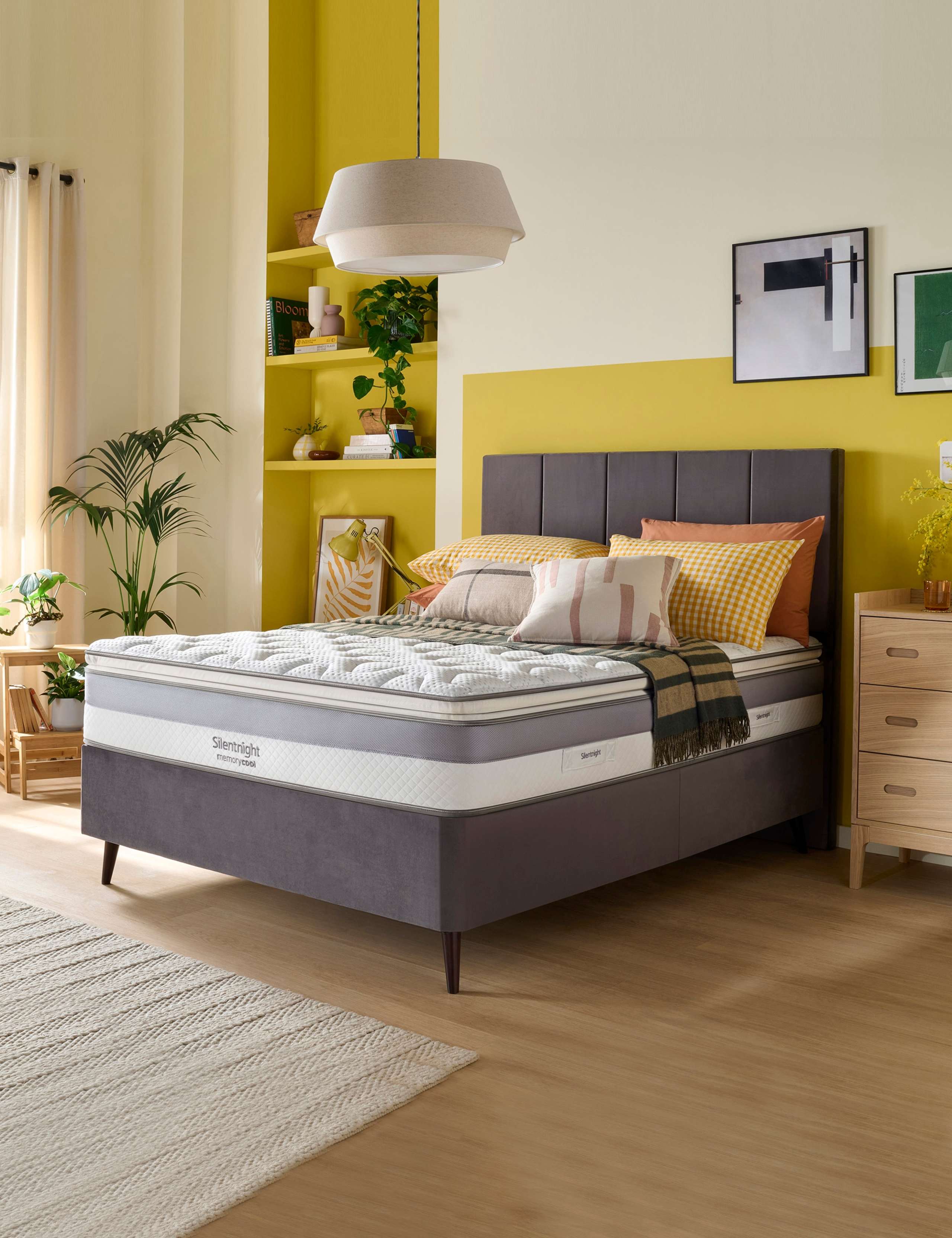 Memory Cool® 2000 Pillowtop Mattress 1 of 5