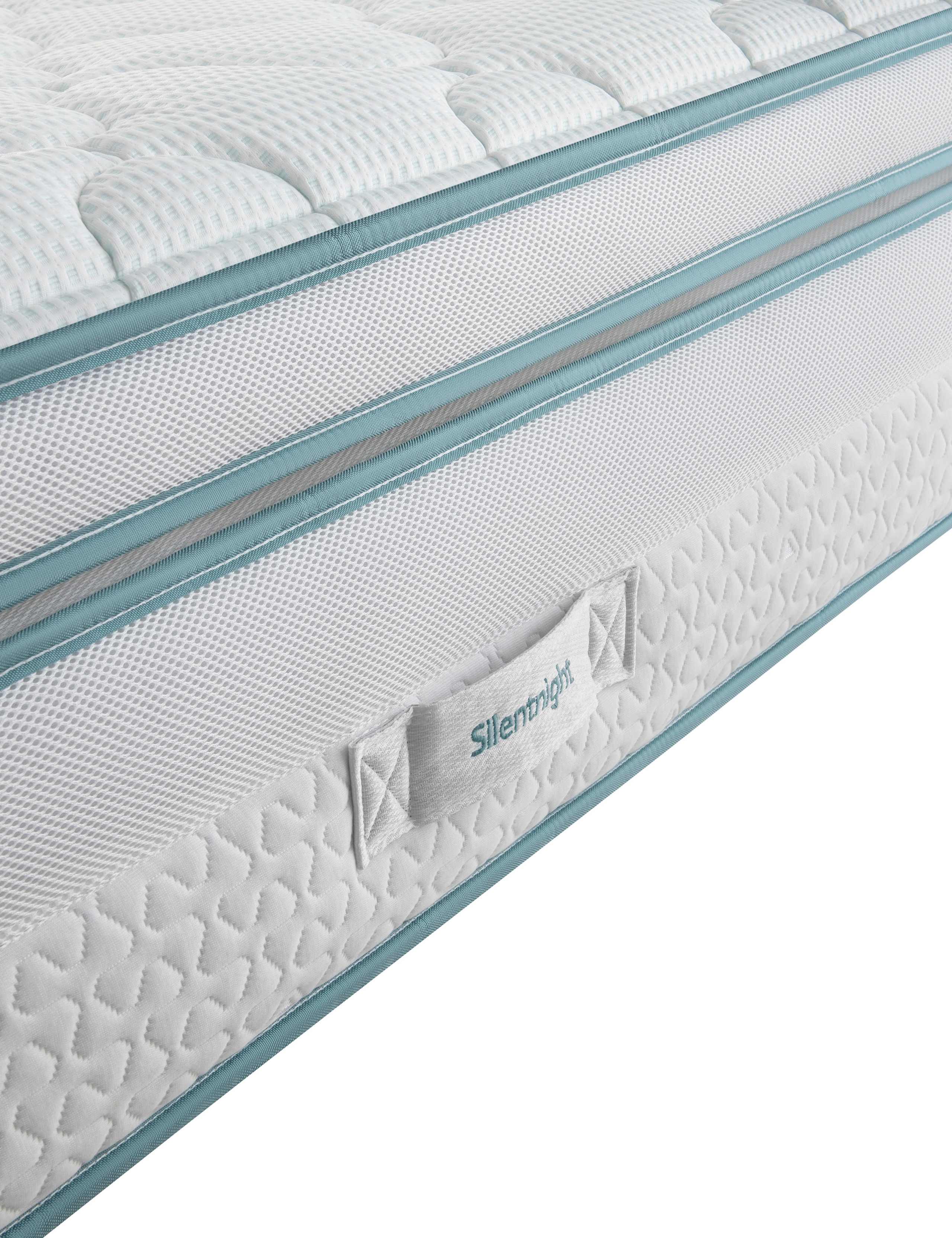UltraGel® CoolTouch 3000 Soft Mattress 4 of 5