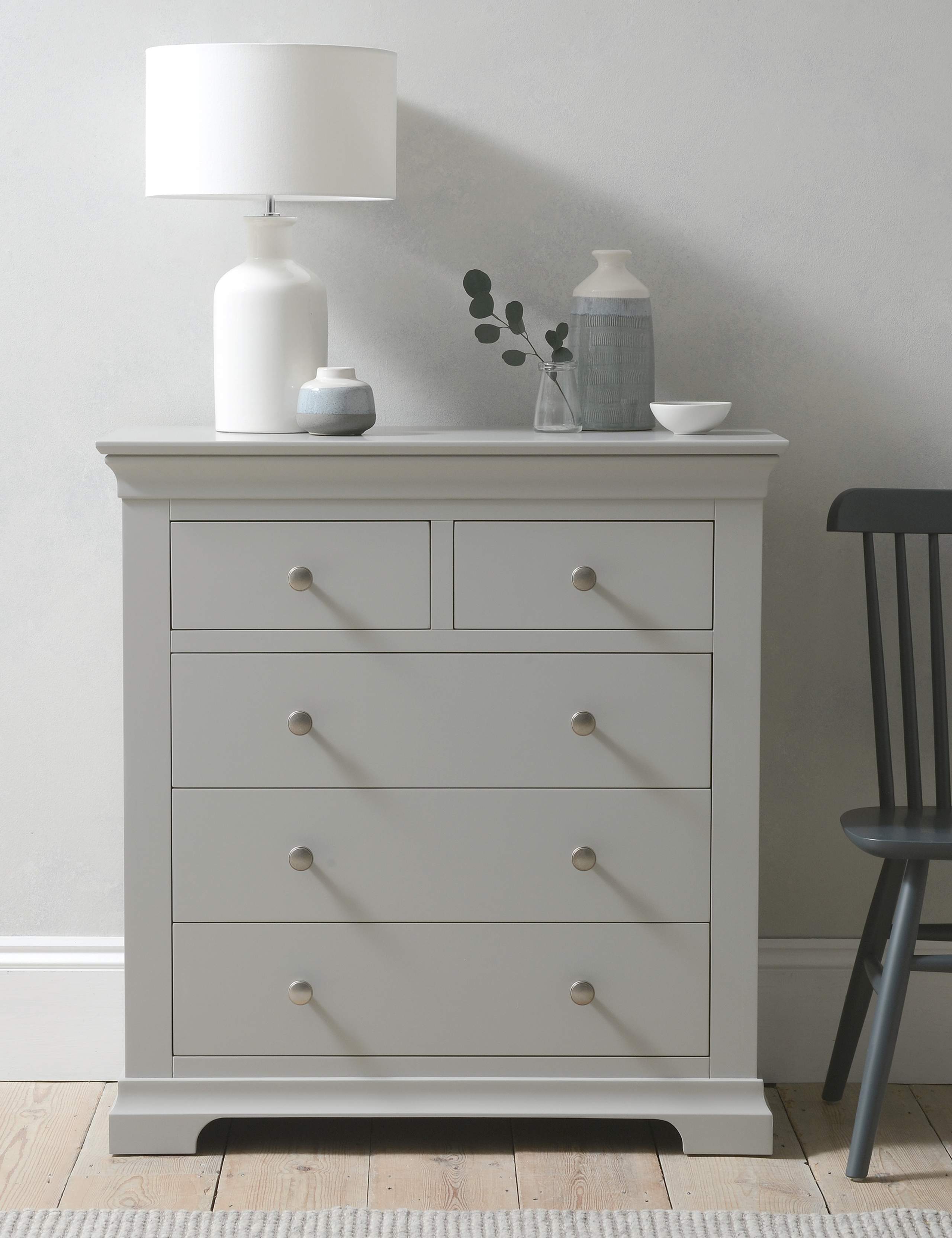 Chantilly White 5 Drawer Chest 4 of 8