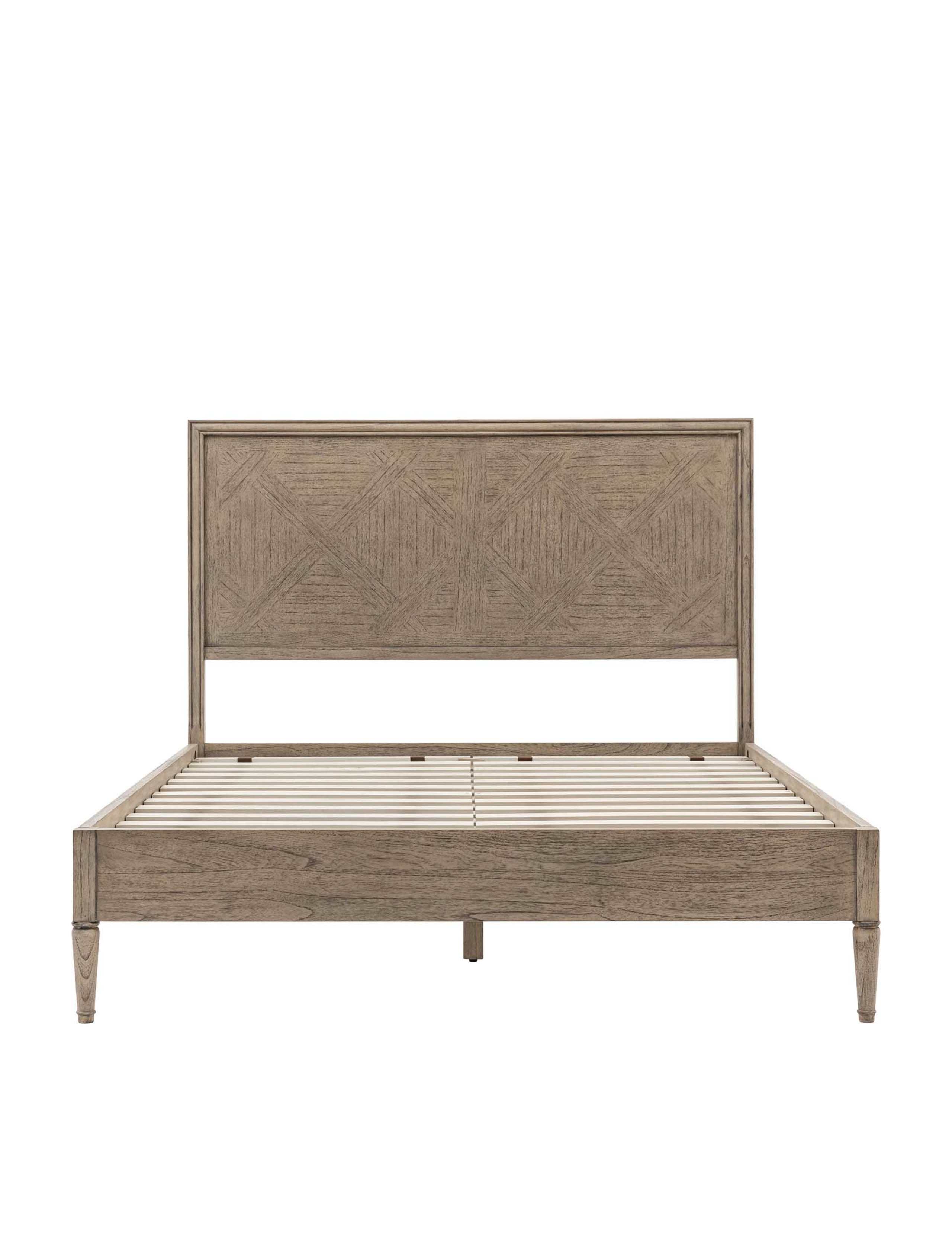 Rustique Bed 2 of 9
