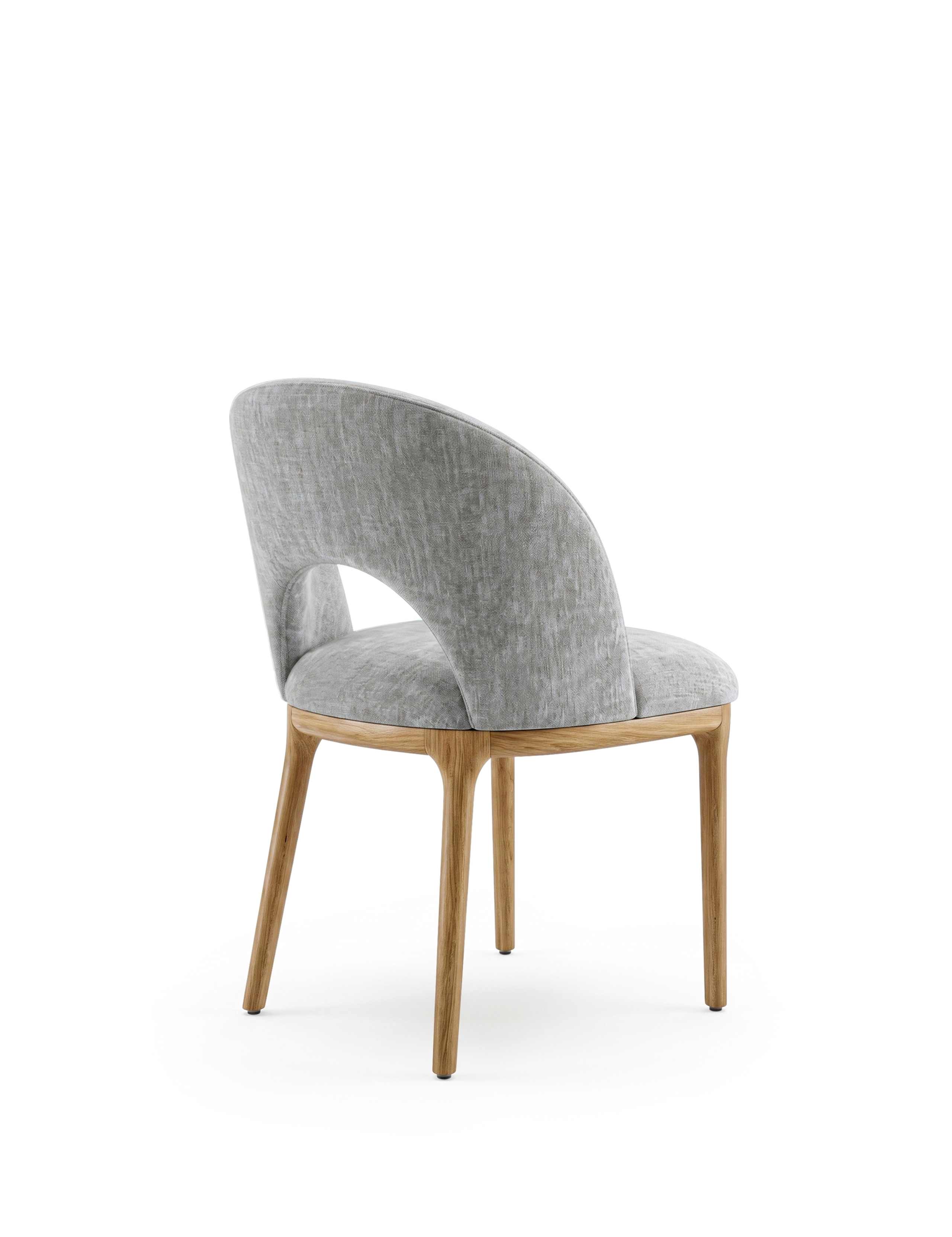 Set of 2 Kingsbridge Dining Chairs With Light Legs 3 of 7