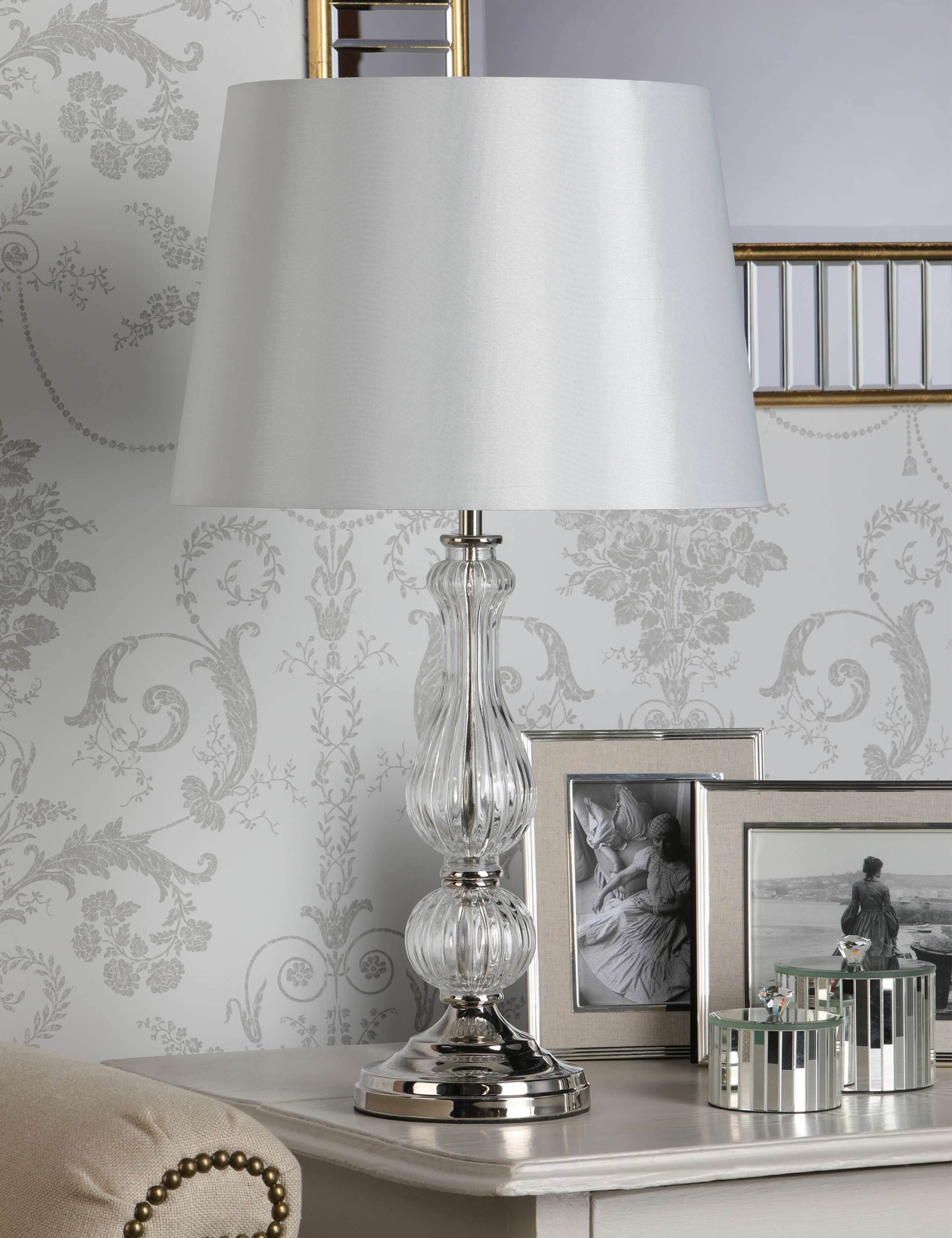 Bradshaw Table Lamp 2 of 4