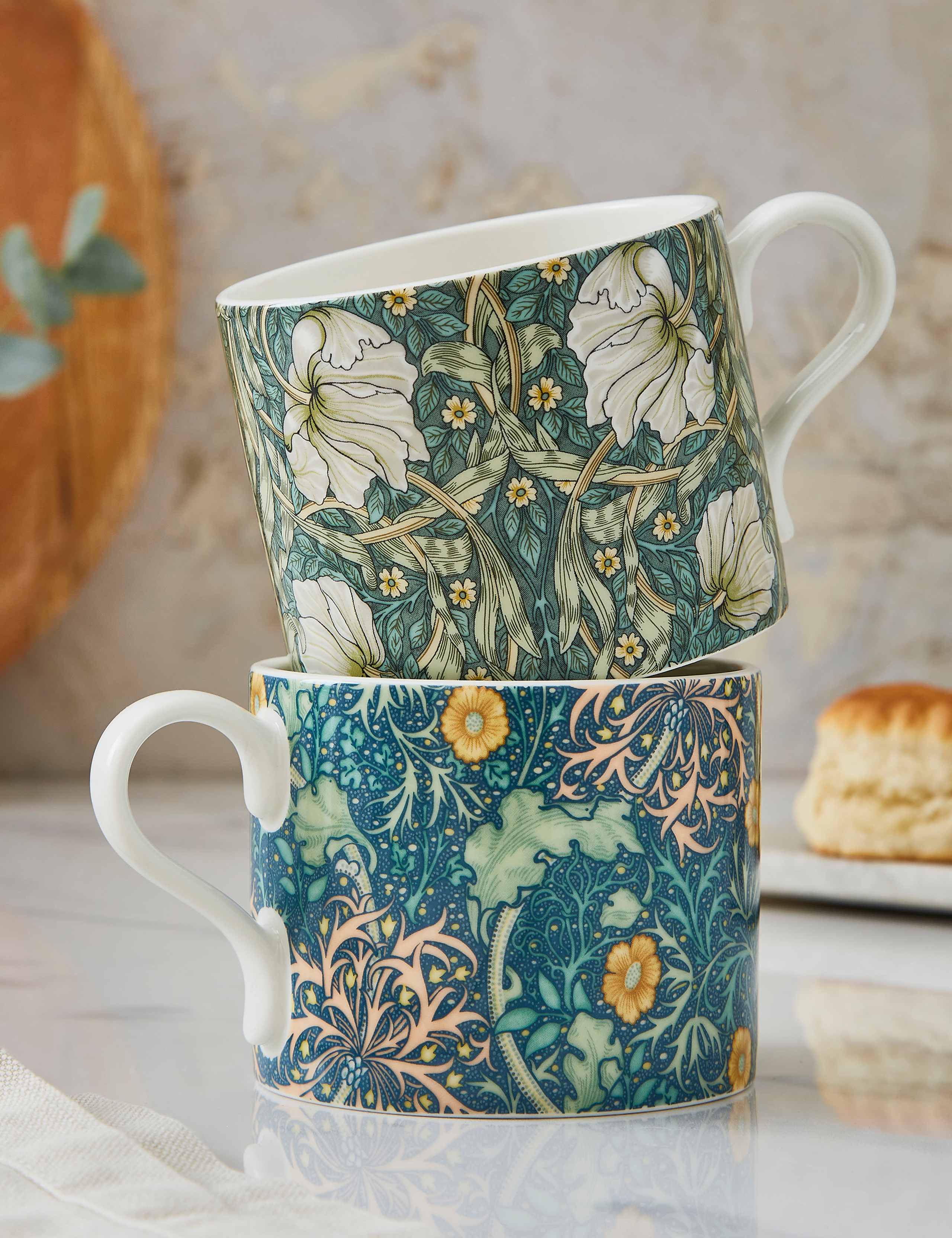 Set of 2 Seaweed Mugs 1 of 6