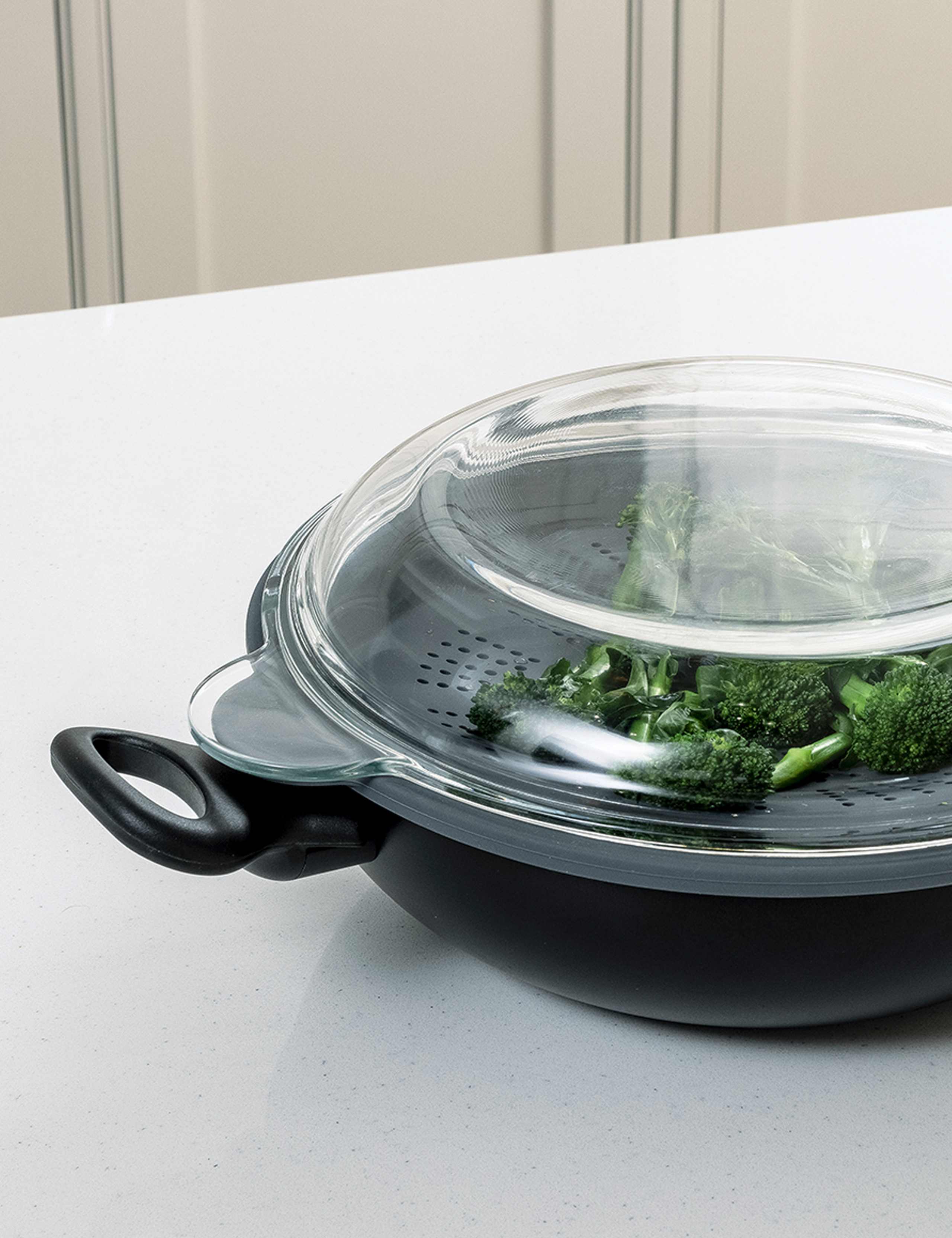 Nadiya 26cm 4 in 1 Non Stick Wok with Lid 11 of 13