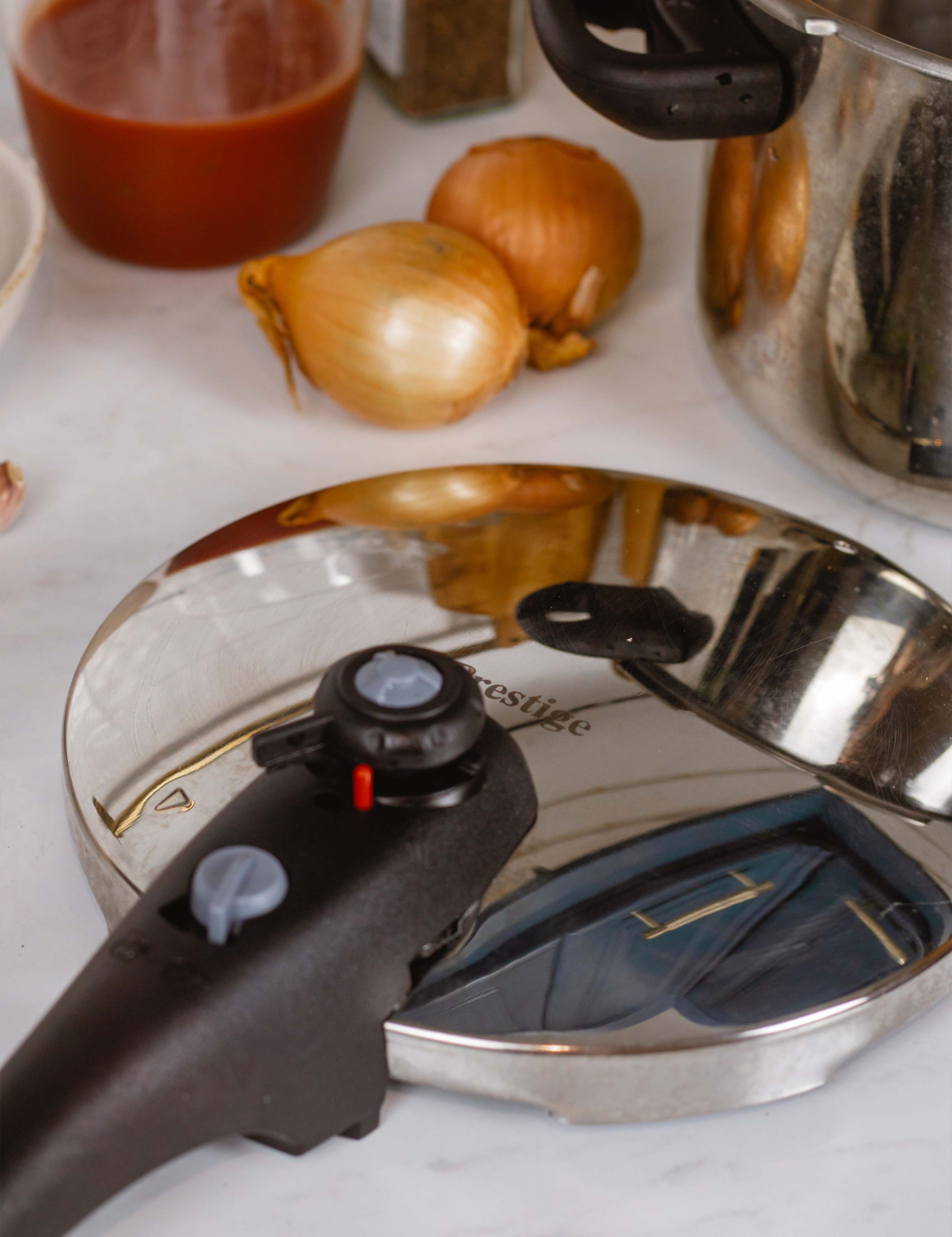 Stainless Steel 6L Pressure Cooker 6 of 7