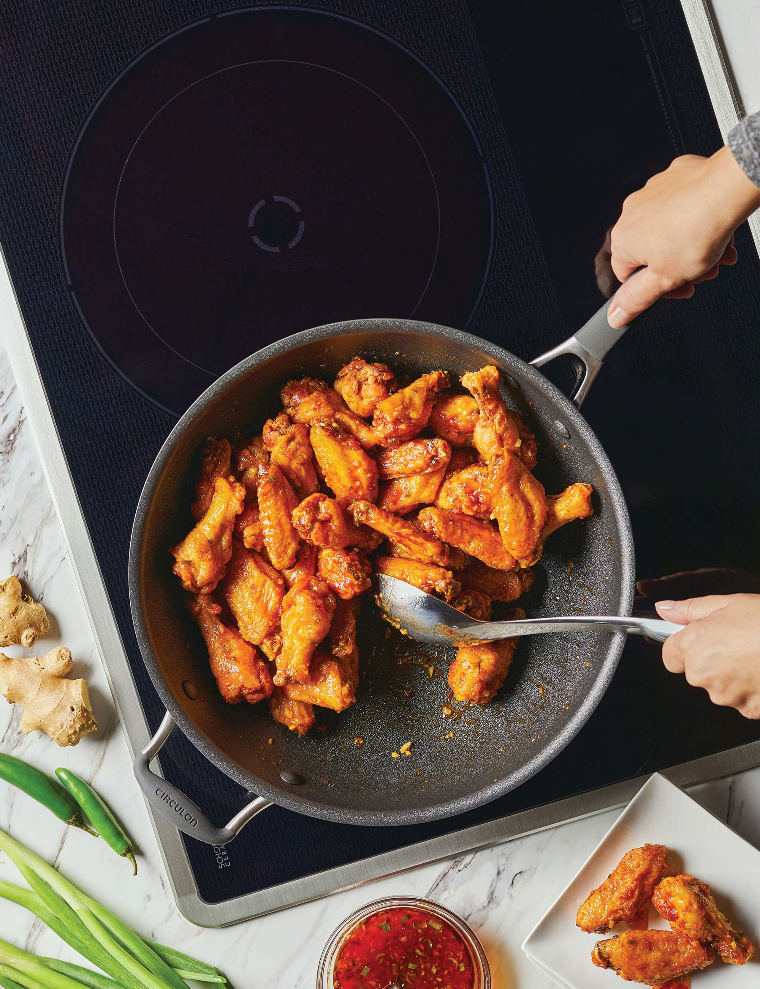 Scratch Defense 34cm Non Stick Wok 4 of 7