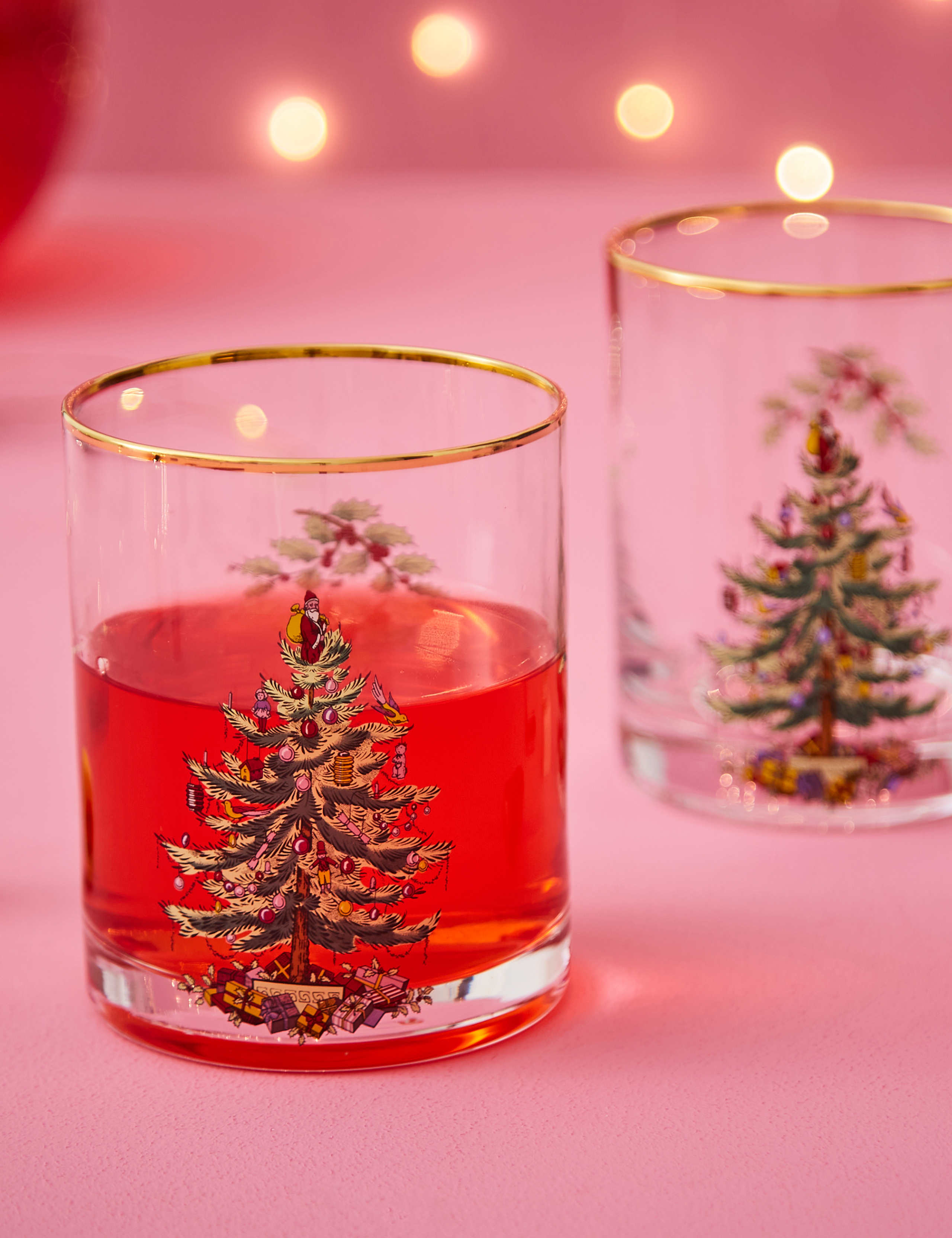 Set of 4 Christmas Tree Tumblers 4 of 8
