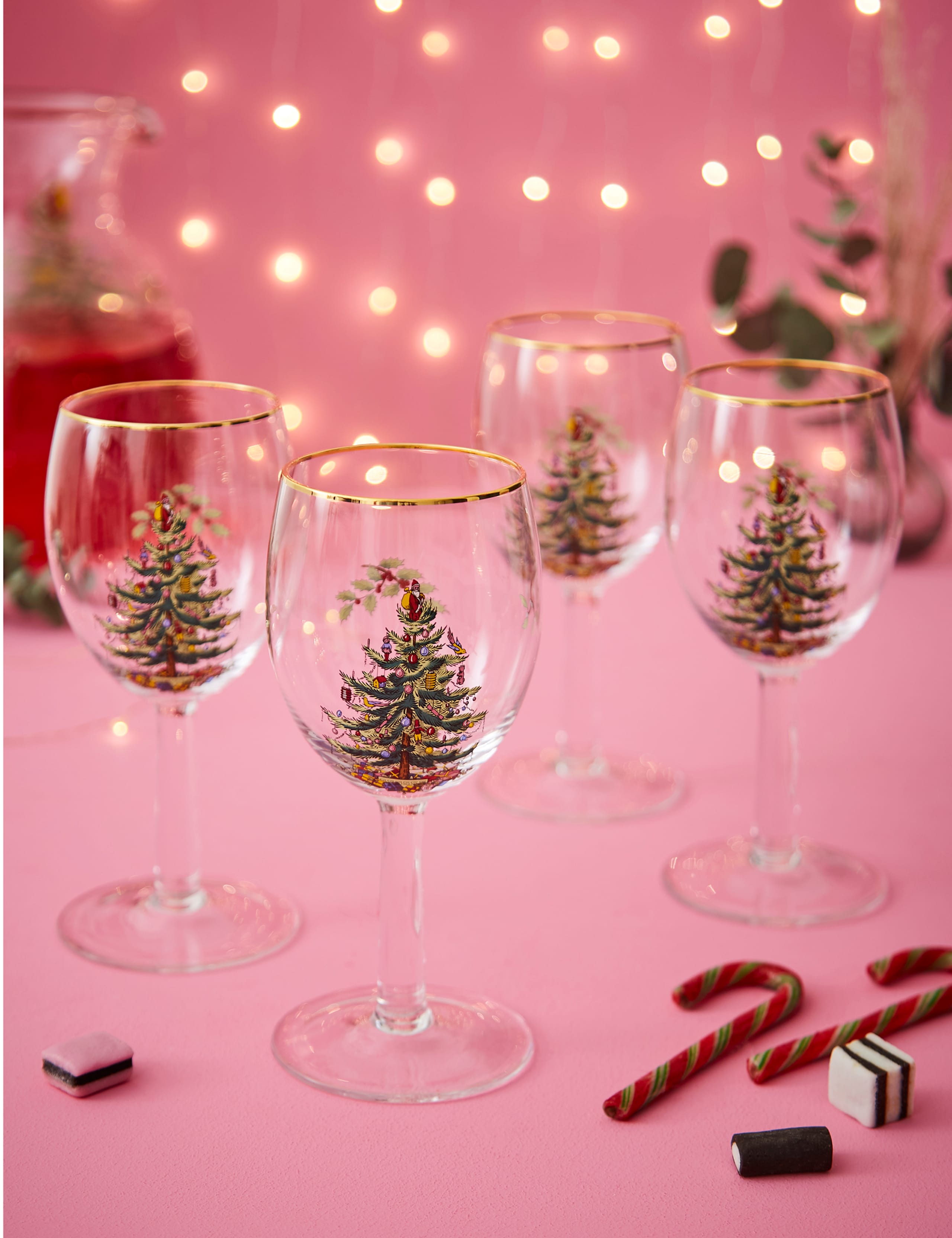 Set of 4 Christmas Tree Wine Glasses 4 of 7