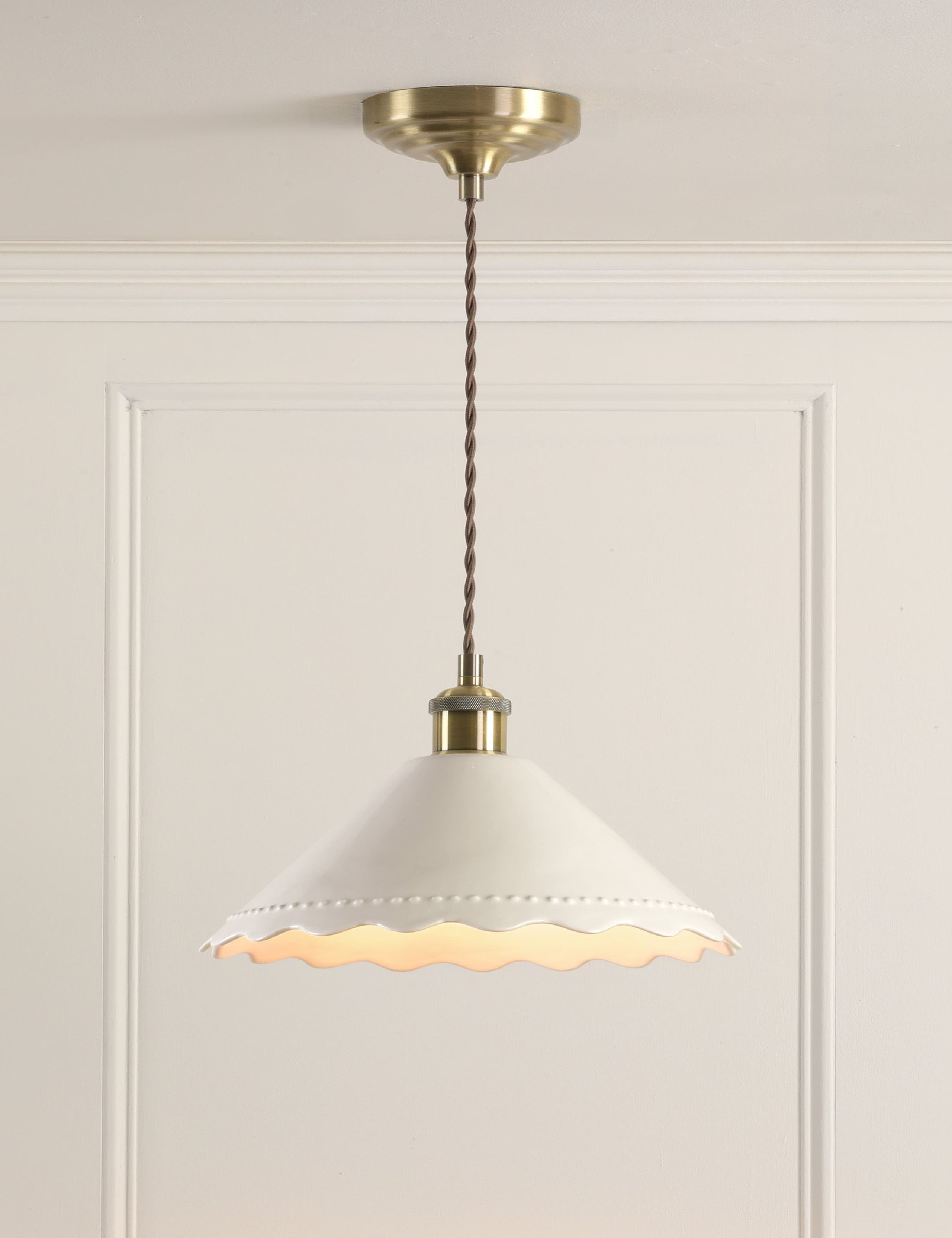Daws Ceramic Scallop Pendant Light 1 of 6