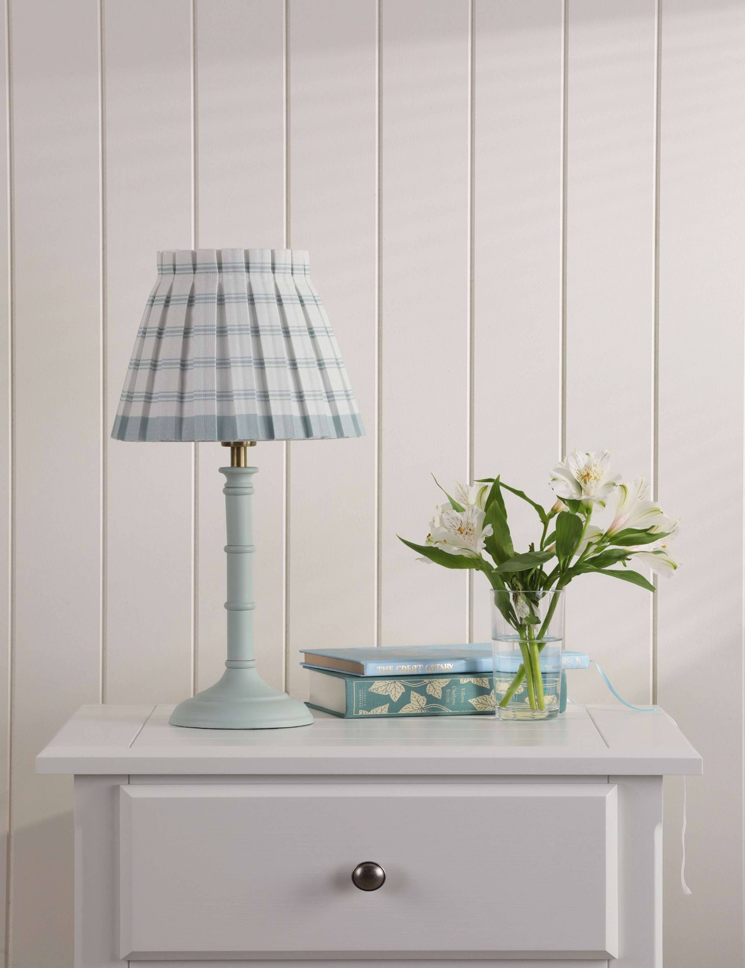 Farnworth Table Lamp 3 of 5