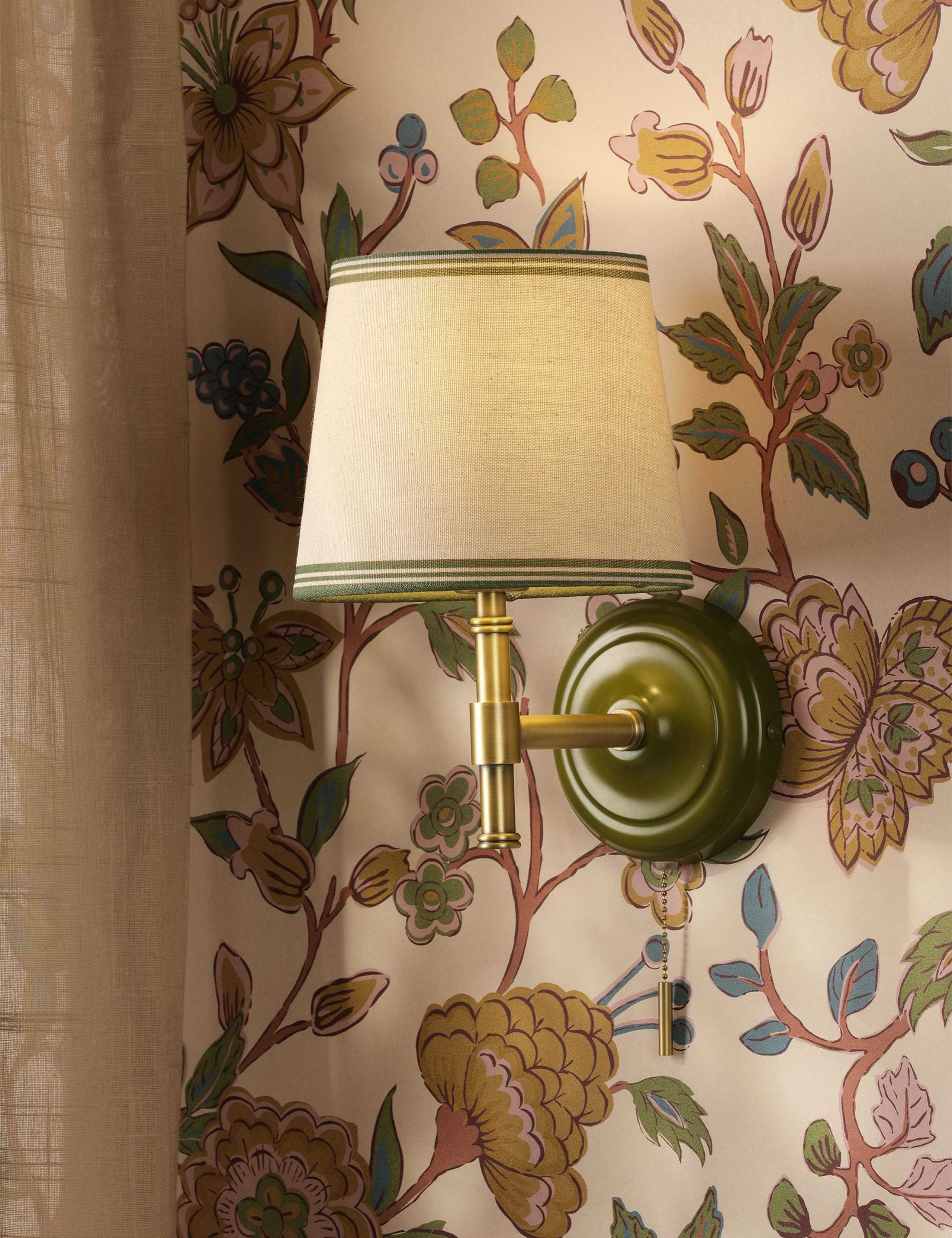 Upton Metal Wall Light 1 of 7