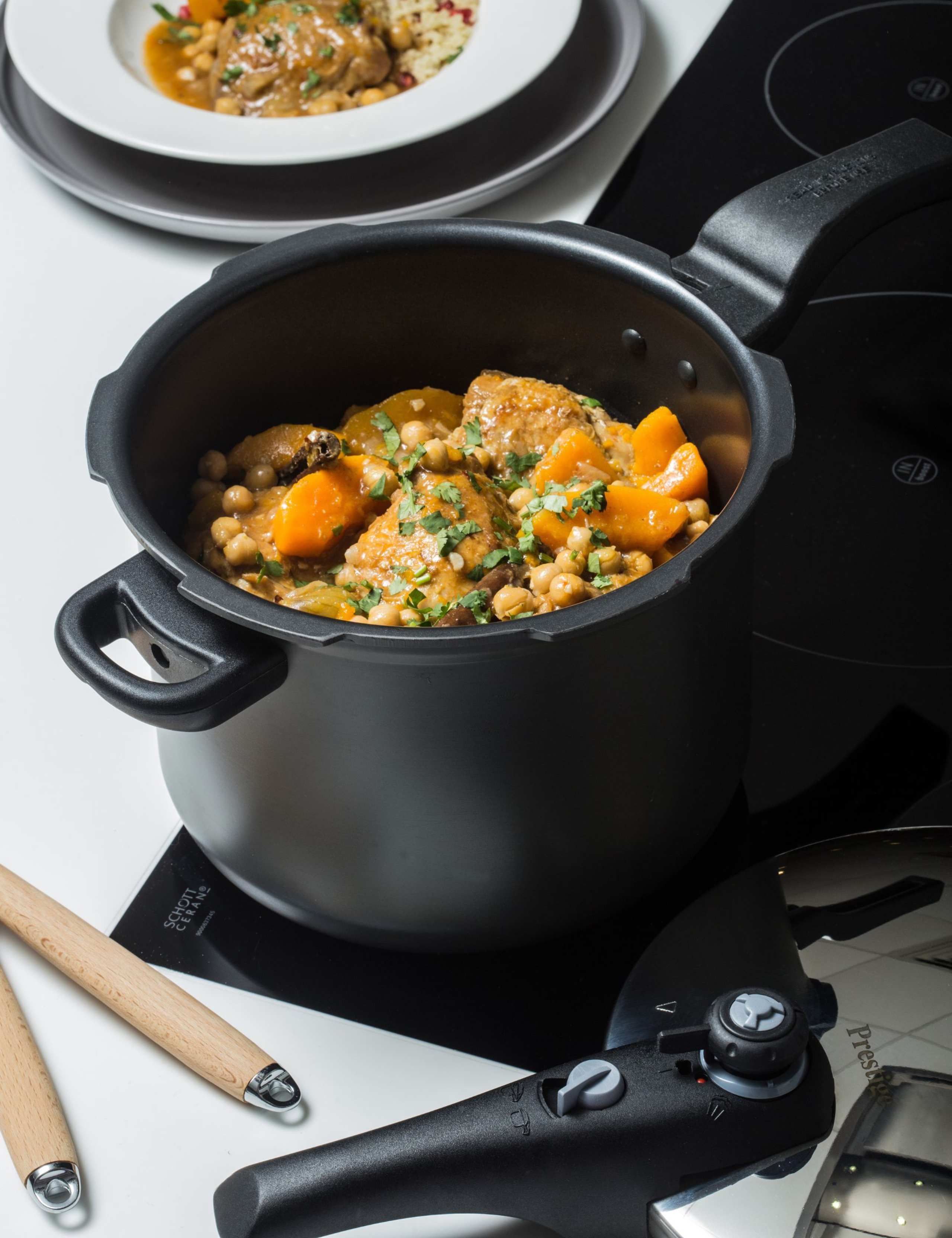 Hard Anodised Black Aluminium 6L Pressure Cooker 4 of 7