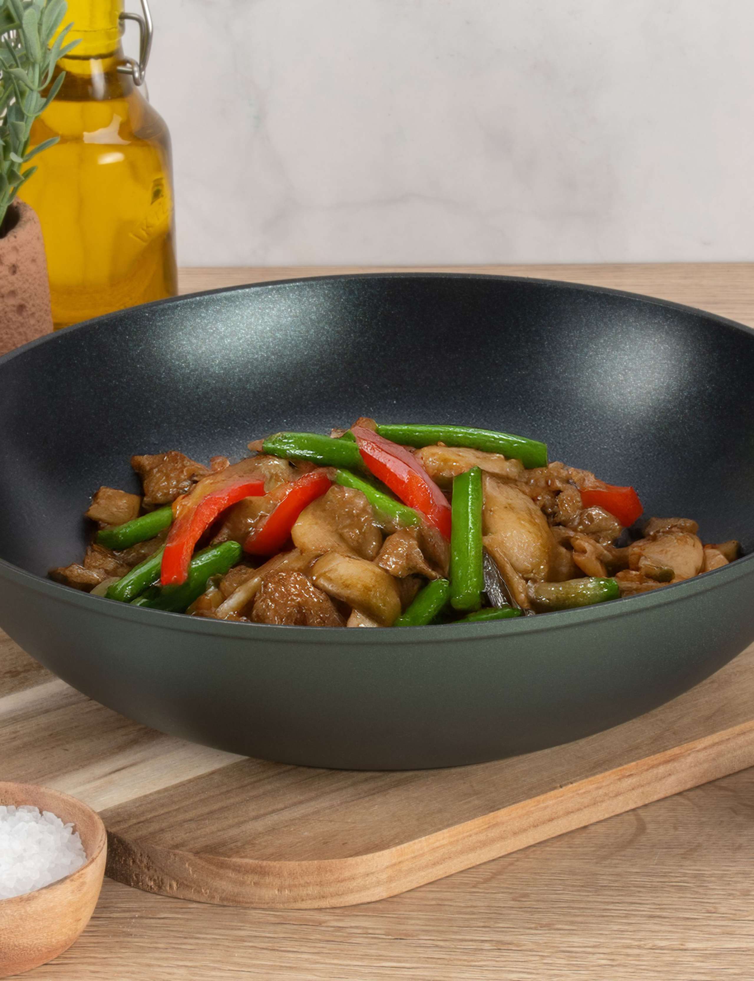 Aluminium 28cm Non Stick Wok 3 of 6