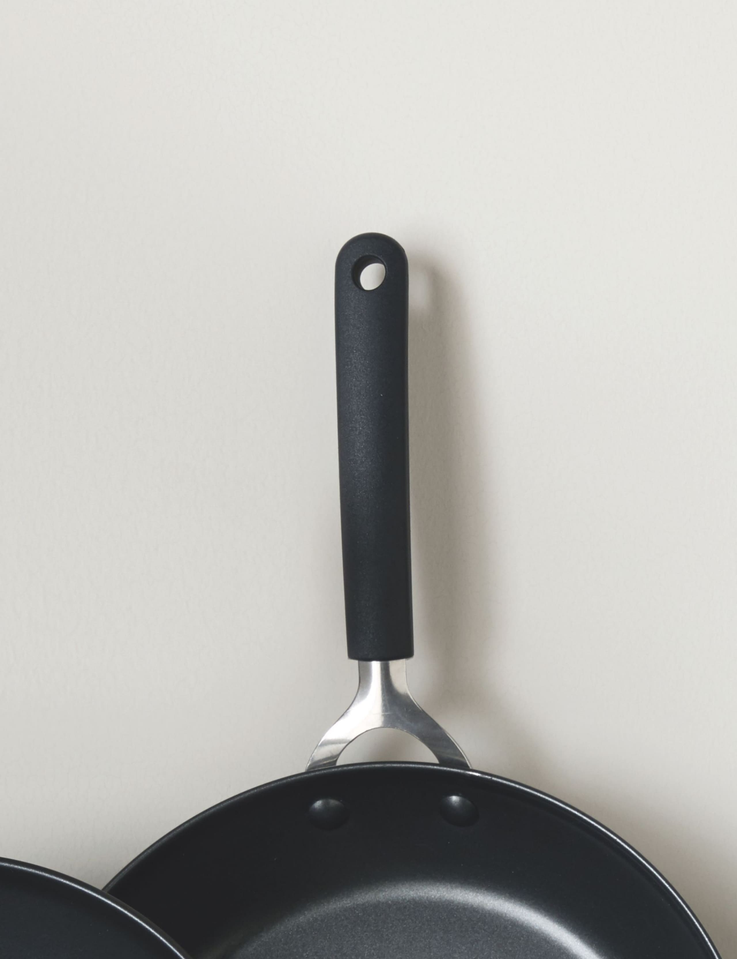 Made to Last 29cm Non-Stick Frying Pan 5 of 5