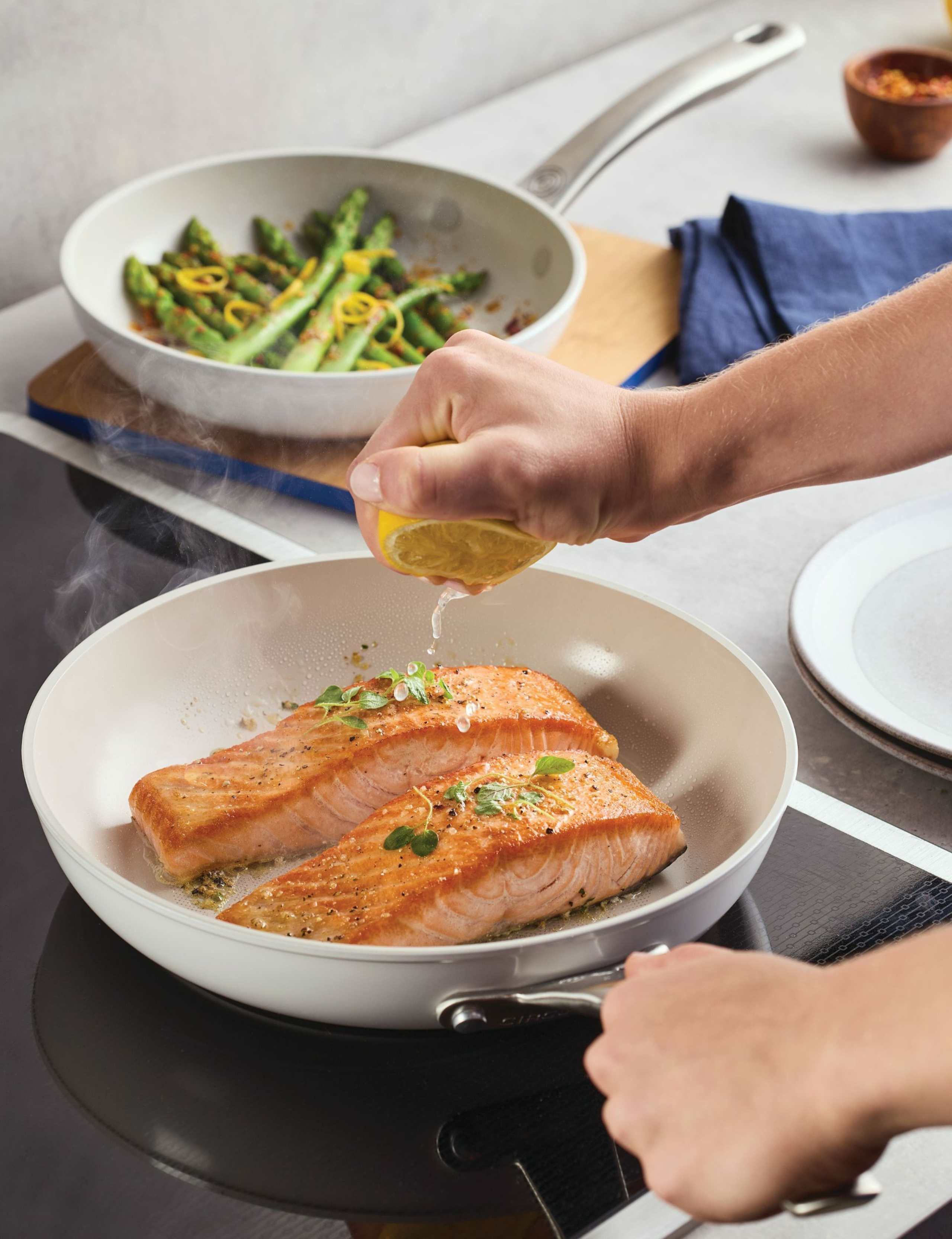 2 Piece Ceramic Non-Stick Frying Pans 5 of 9