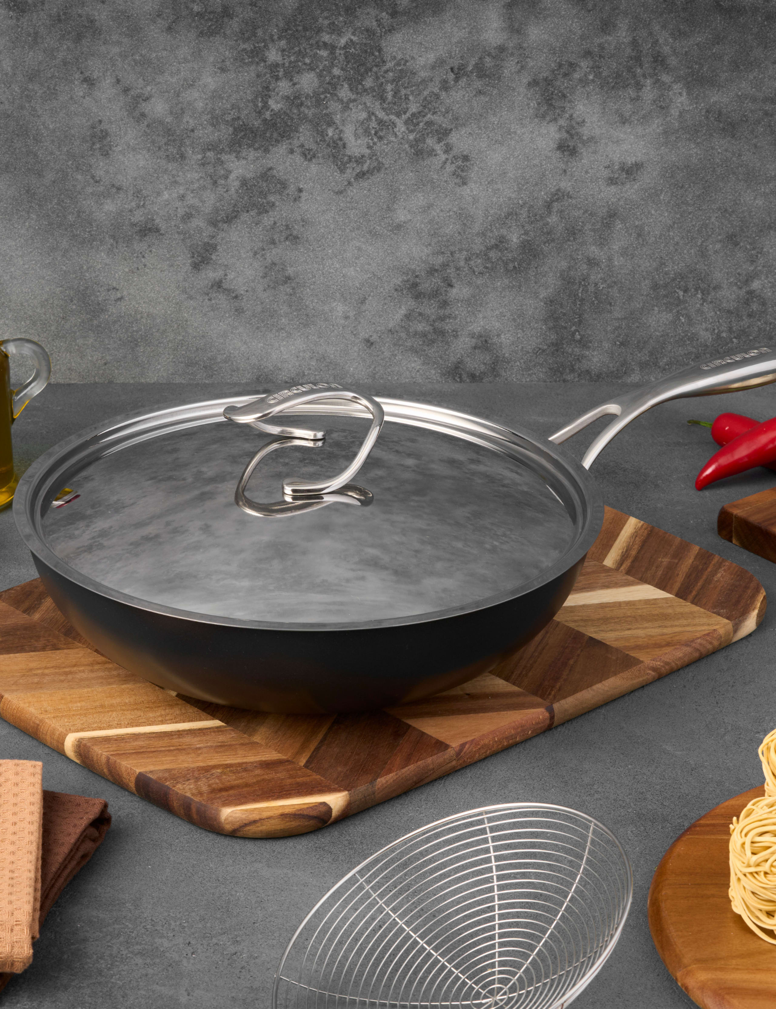Aluminium 30cm Non-Stick Wok 2 of 7