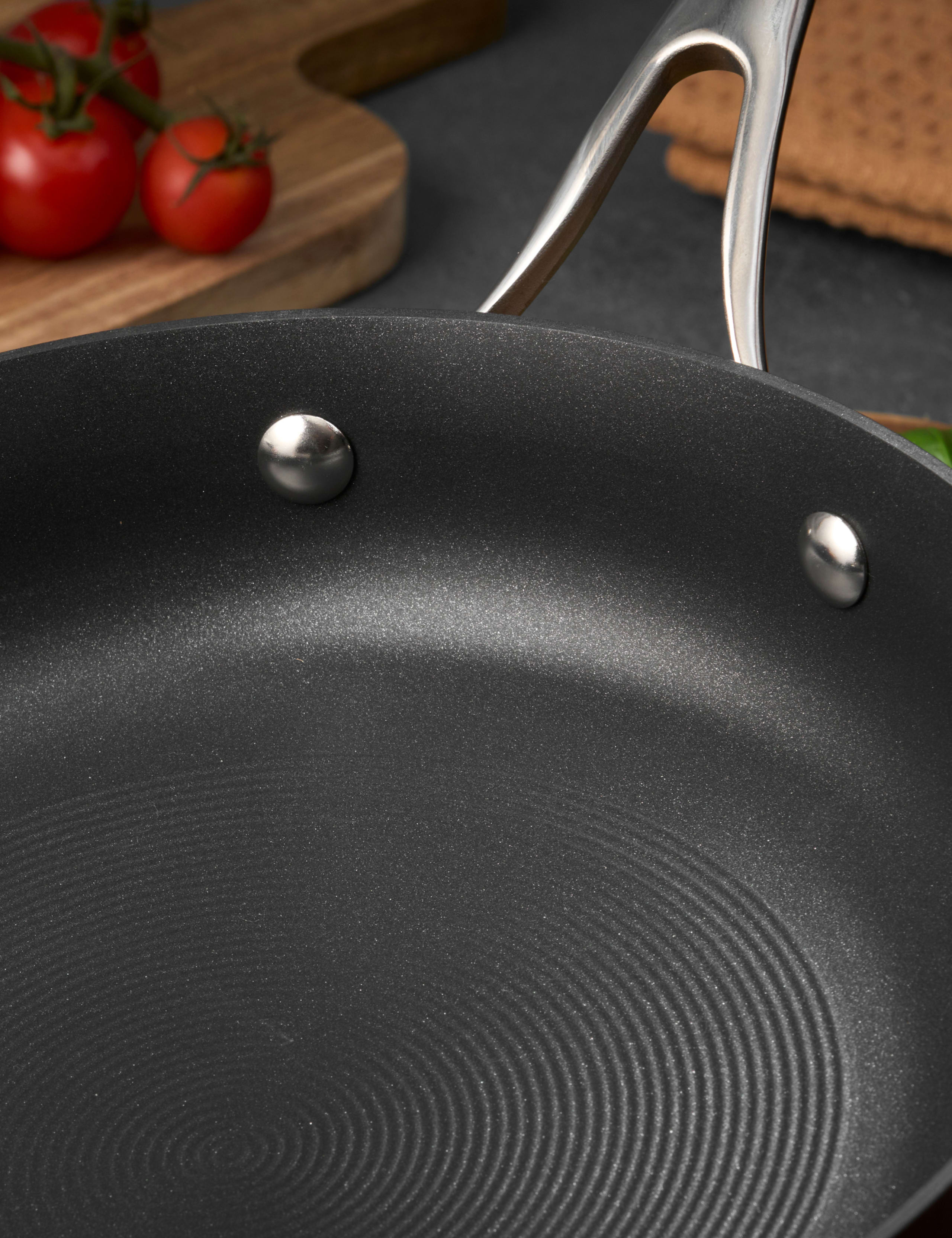 Aluminium 30cm Non-Stick Wok 4 of 7