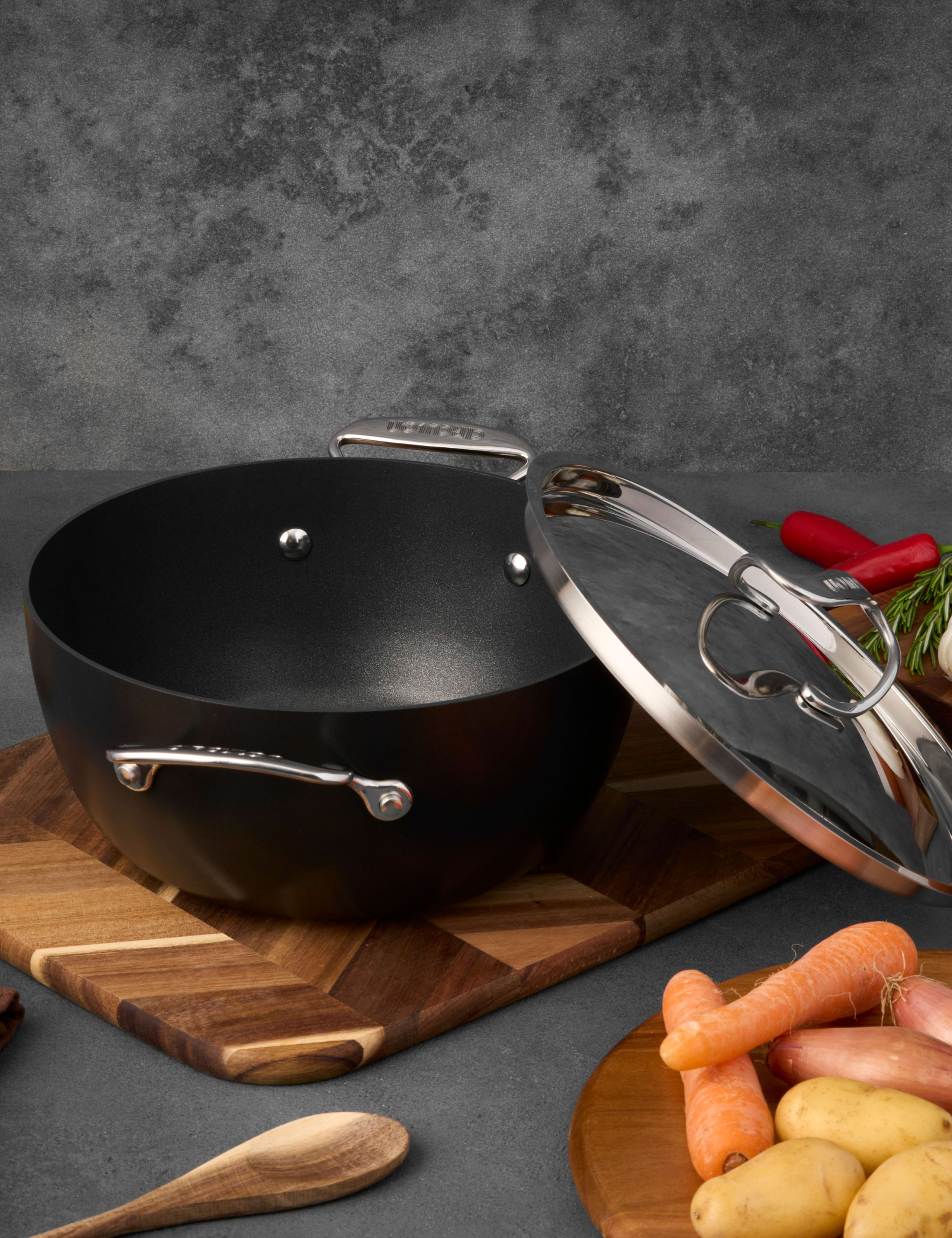 Style Non Stick 26cm Deep Casserole 3 of 7