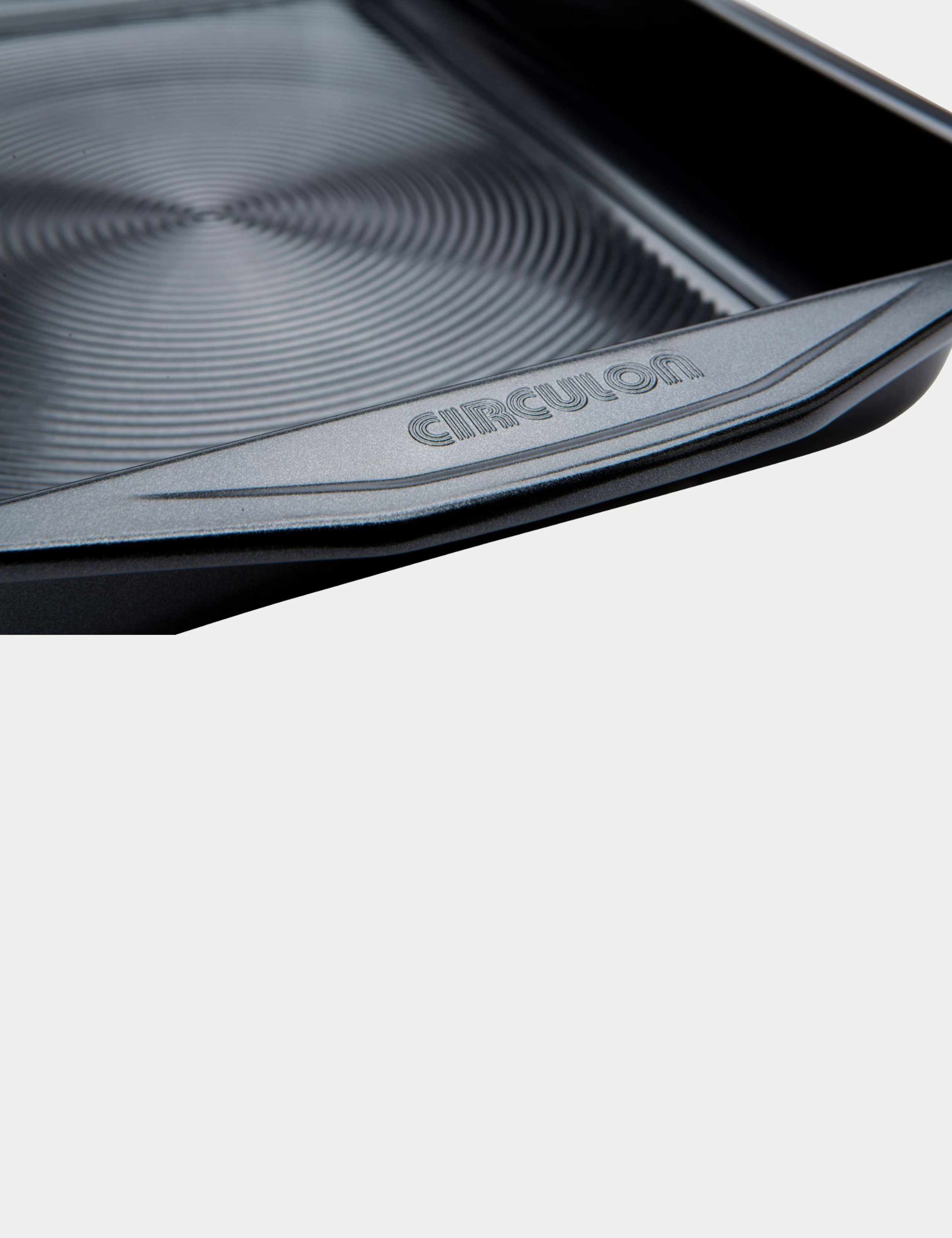 2 Piece Carbon Steel Oven Tray and Cake Tin 6 of 8