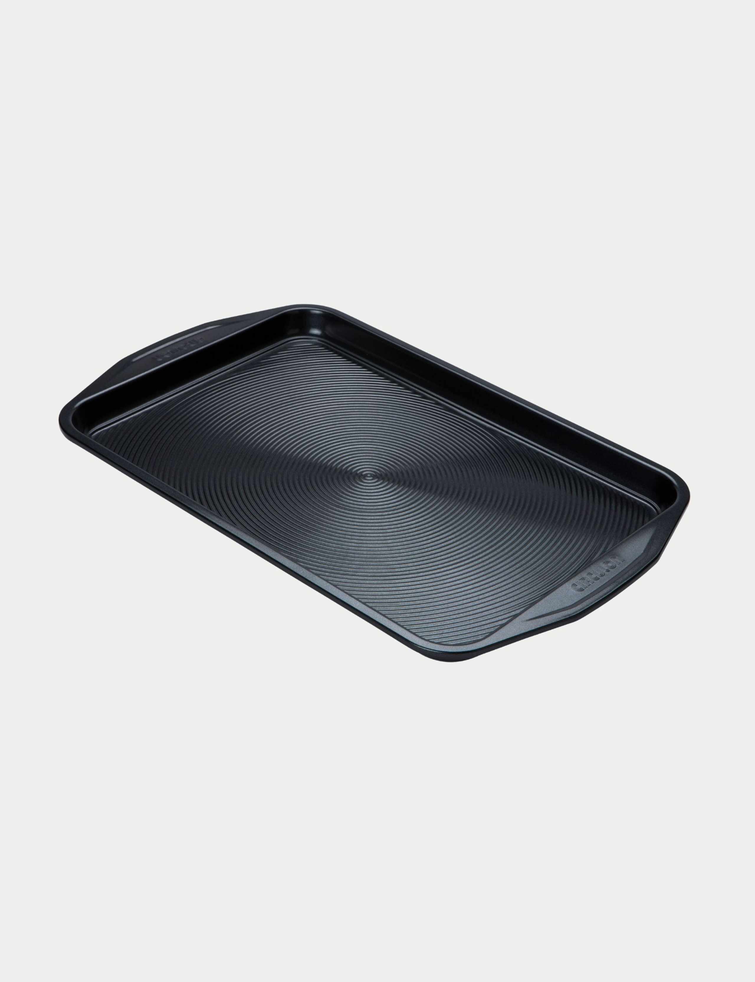 Set of 5 Roasting & Baking Trays 5 of 9
