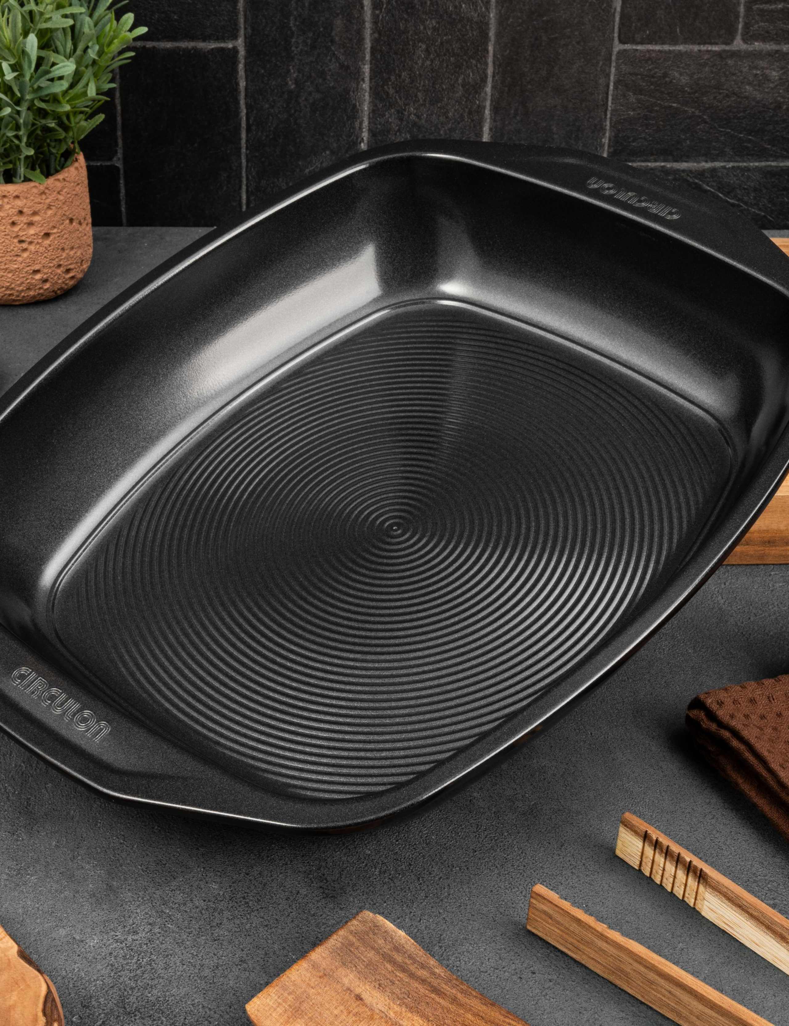 Set of 5 Roasting & Baking Trays 9 of 9