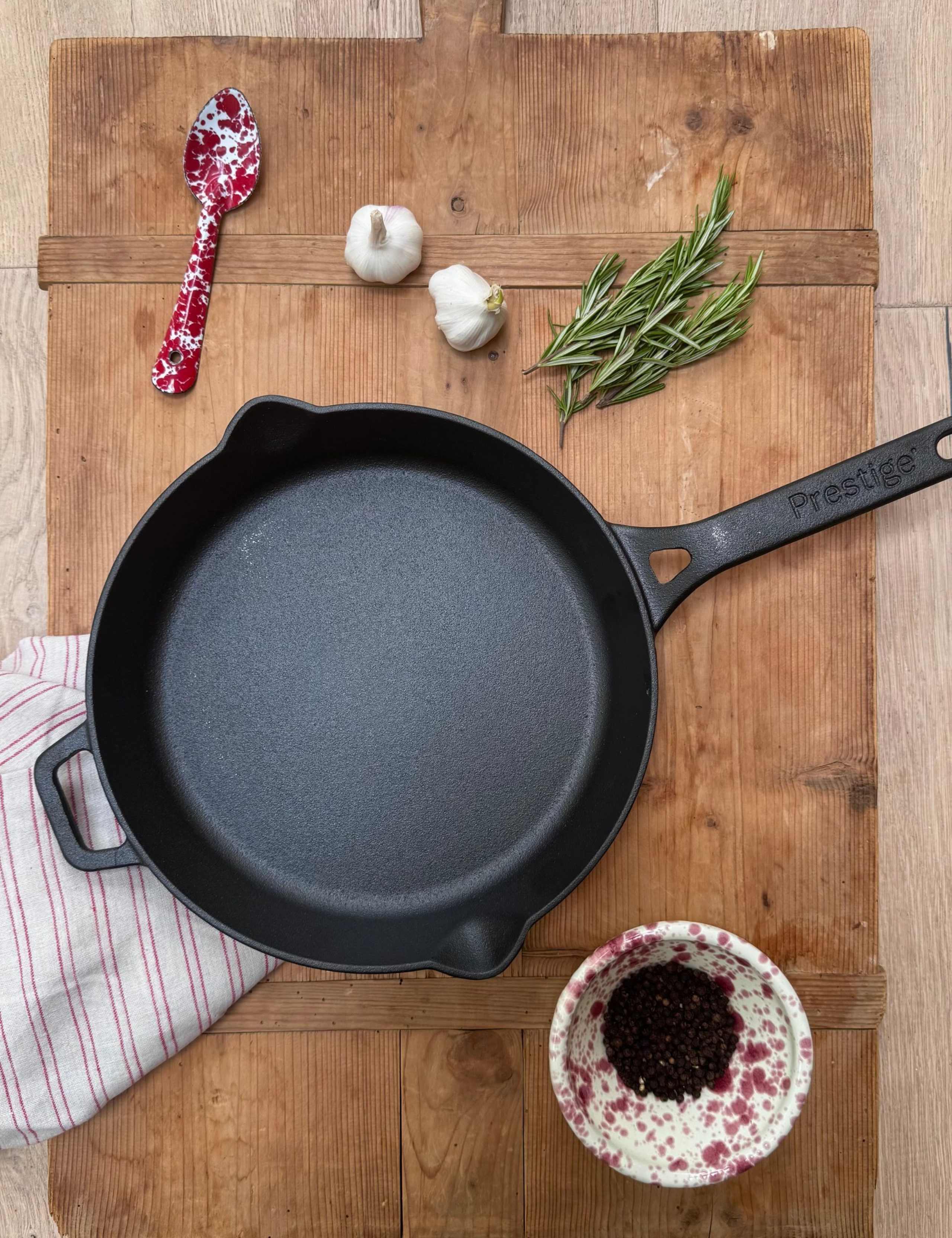 Cast Iron 26cm Frying Pan 3 of 4