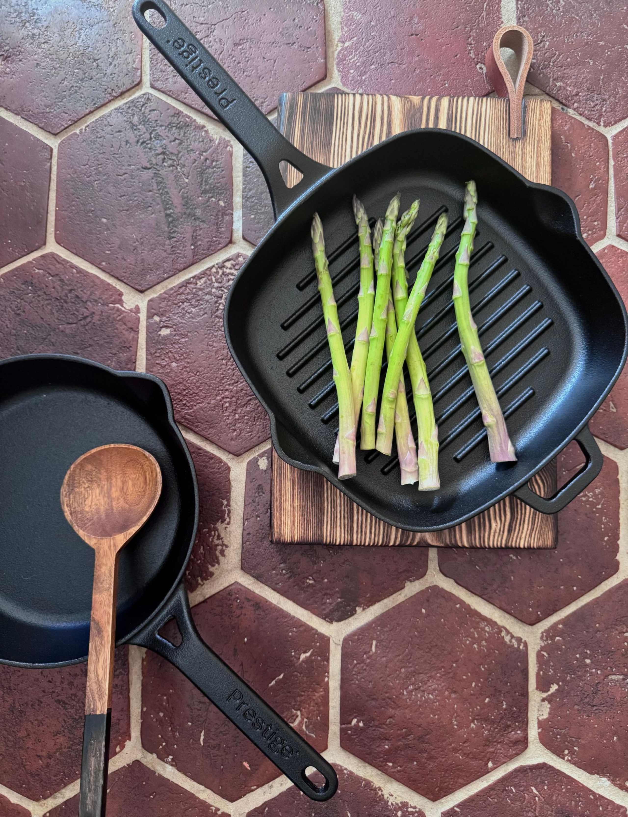 Cast Iron 25cm Griddle Pan 3 of 6