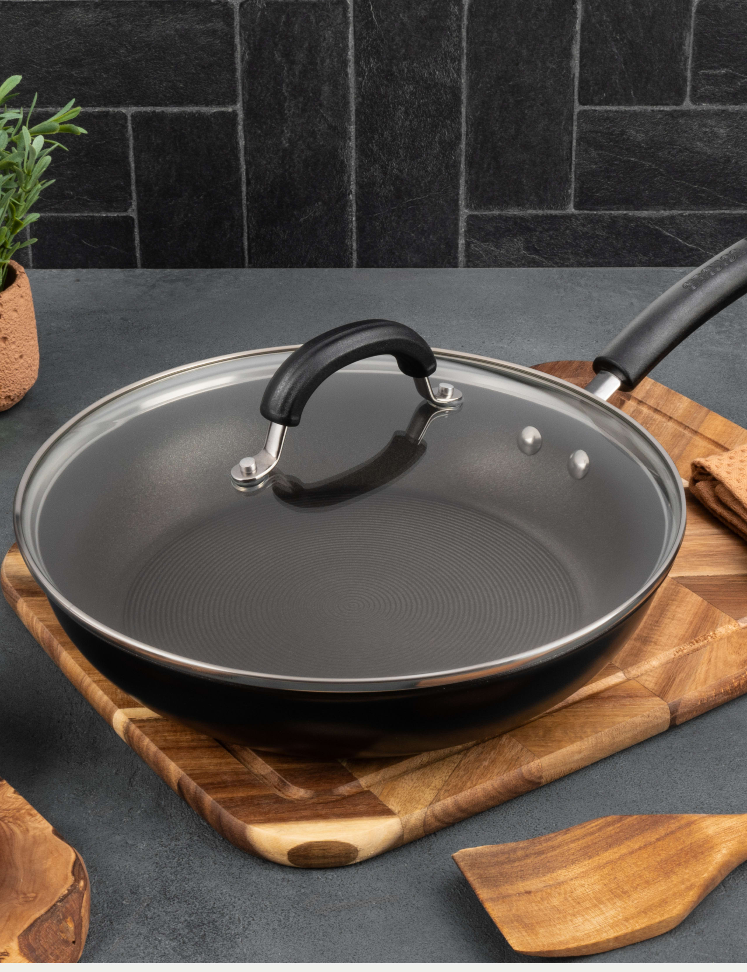 4 Piece Aluminium Pot & Pan Set 4 of 9