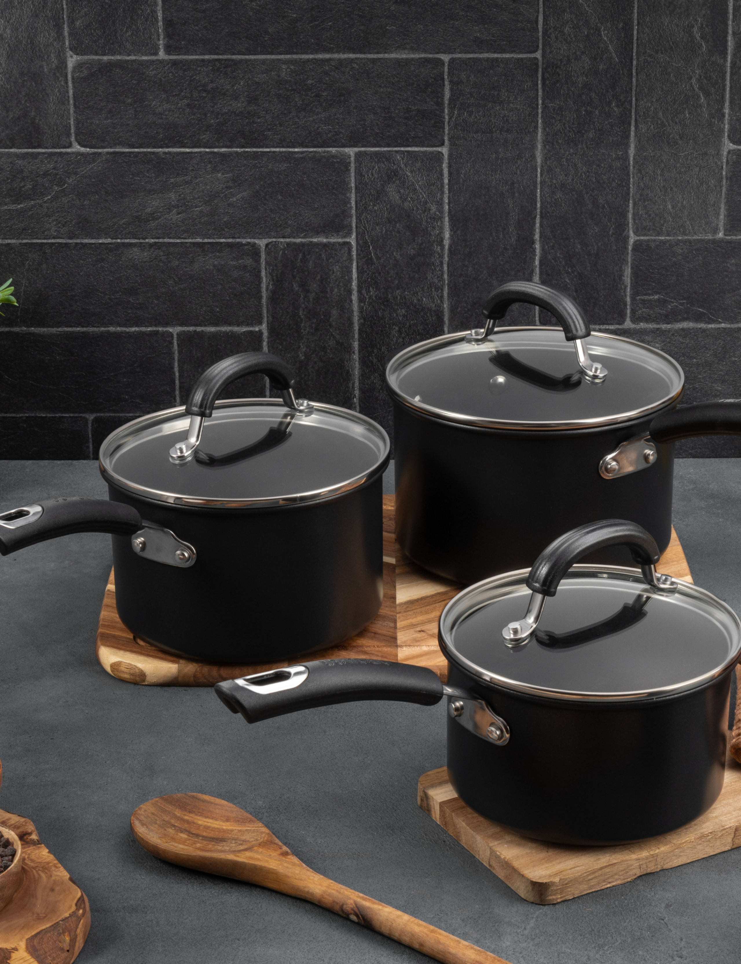 3 Piece Aluminium Non-Stick Saucepans 2 of 7