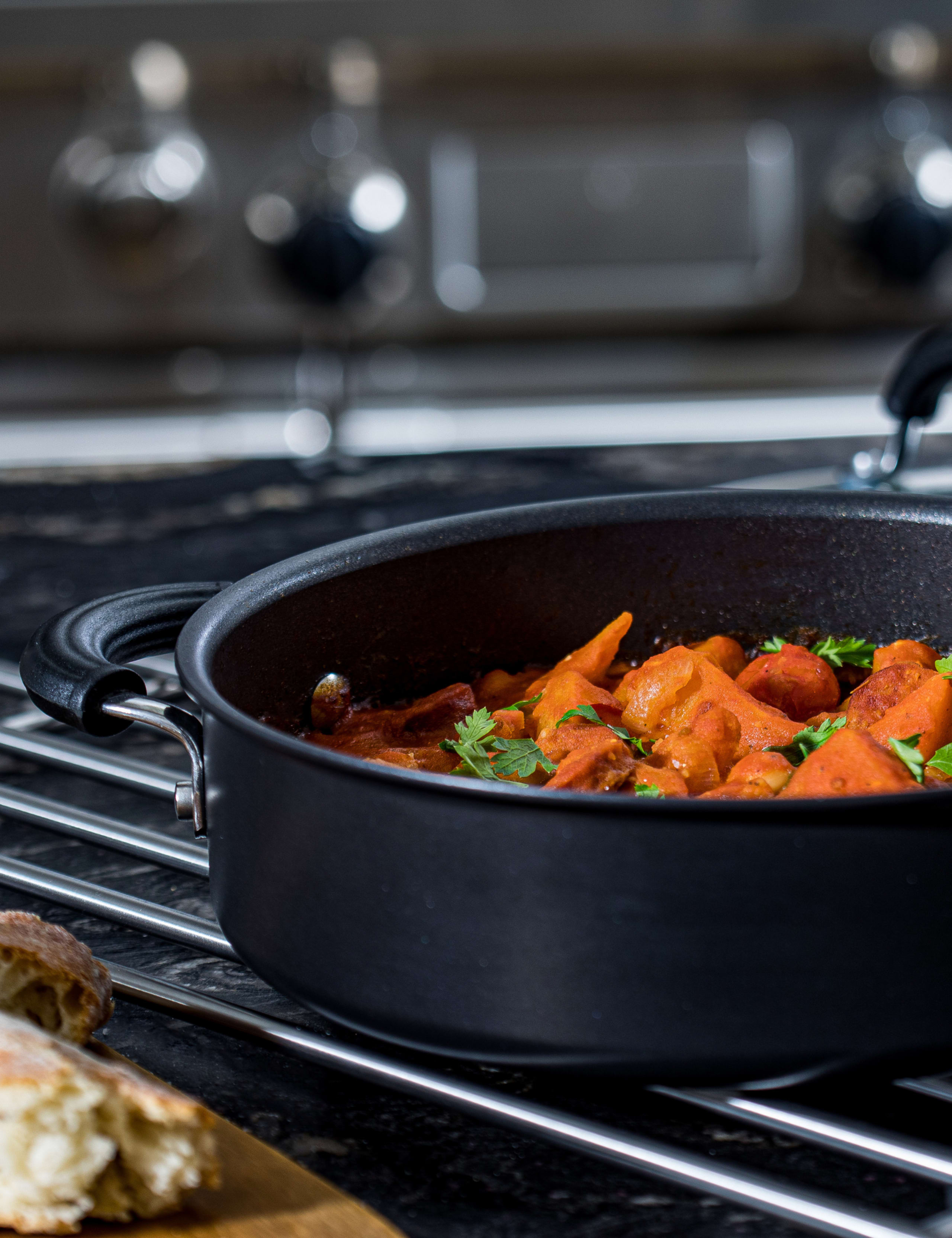Aluminium 28cm Sauté Pan 2 of 8