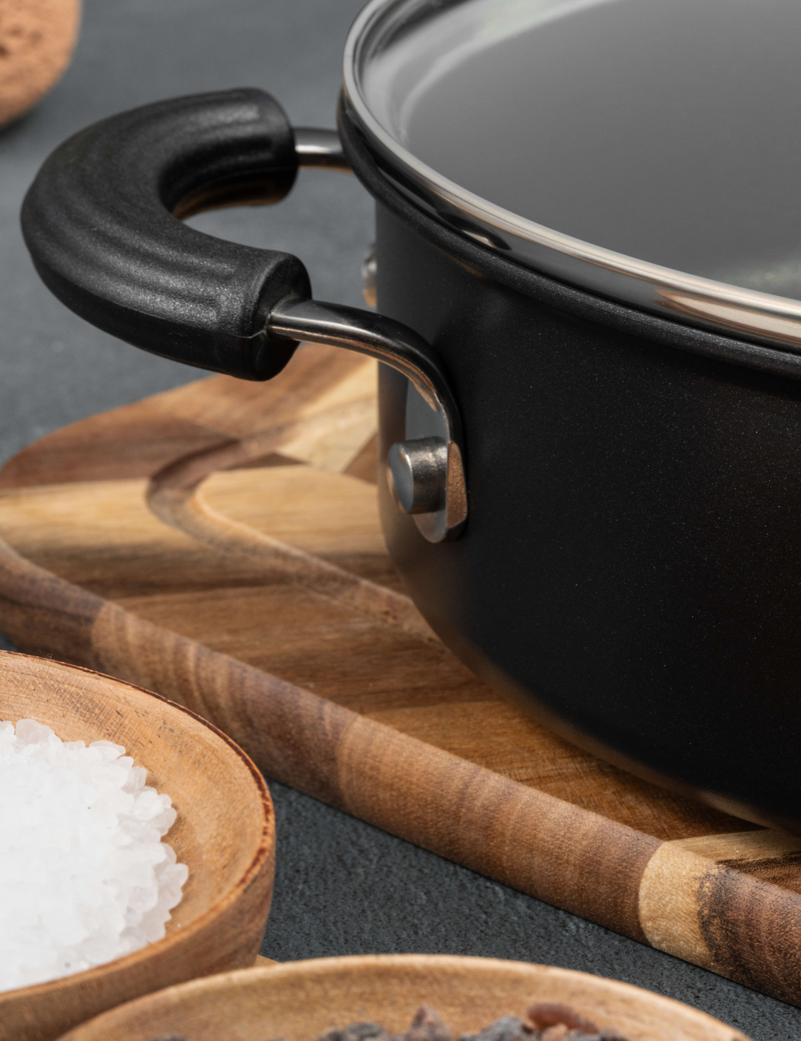 Aluminium 28cm Sauté Pan 4 of 8